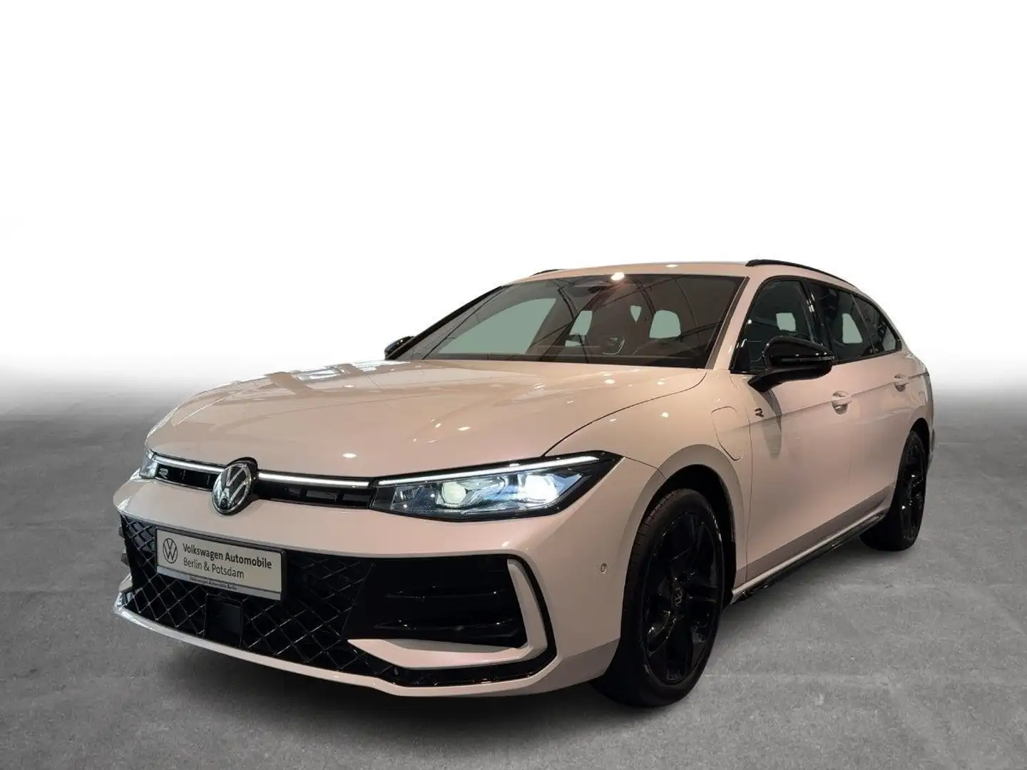 Volkswagen Passat Variant eHybrid 1.5TSI DSG R-Line DCC AHK Weiß - 2