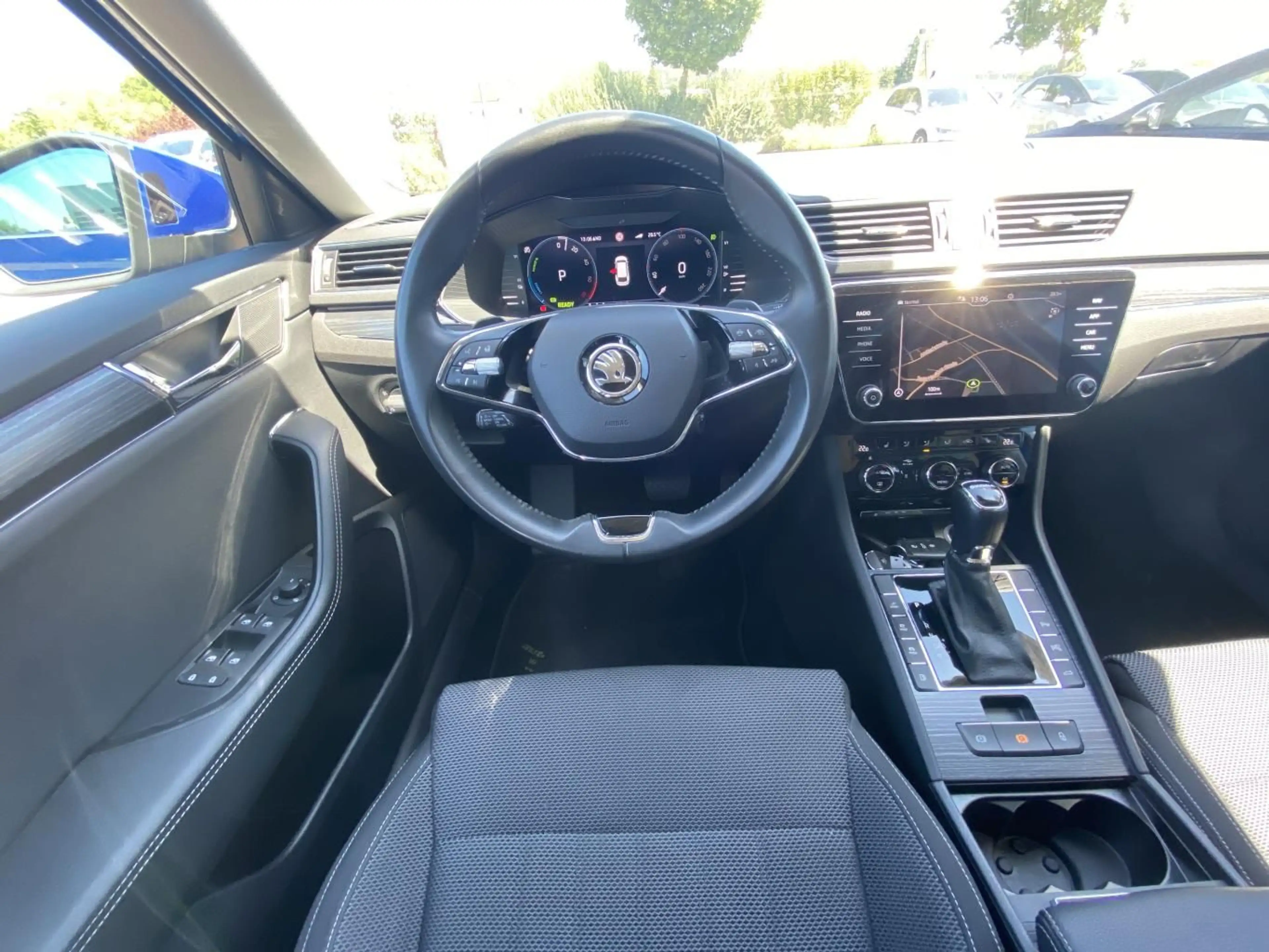 Skoda Superb Combi iV 1.4 TSI DSG STYLE STANDHEIZUNG+E — photo 13