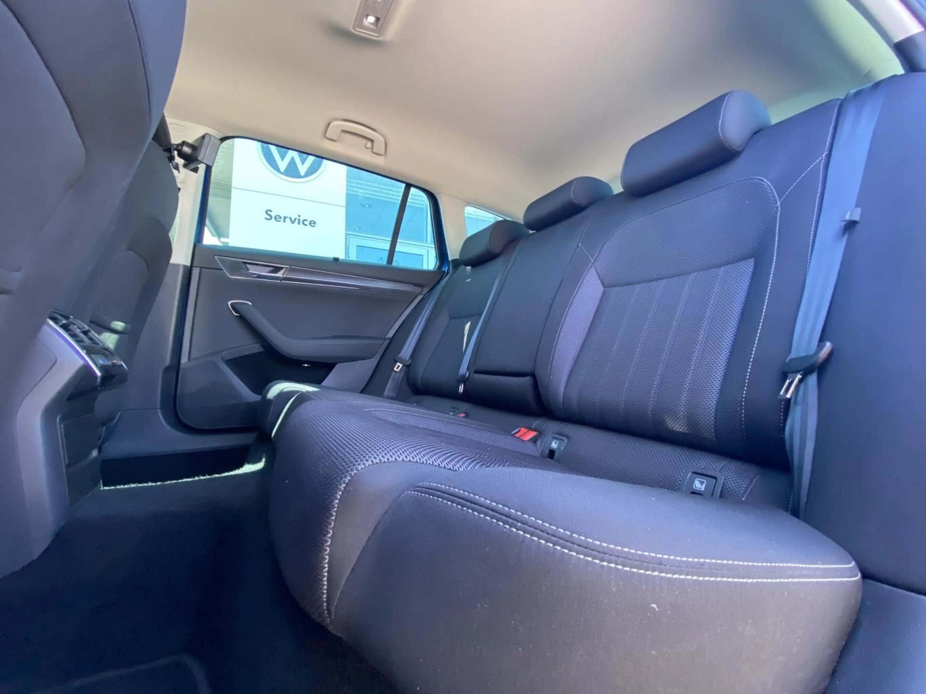 Skoda Superb Combi iV 1.4 TSI DSG STYLE STANDHEIZUNG+E — photo 11