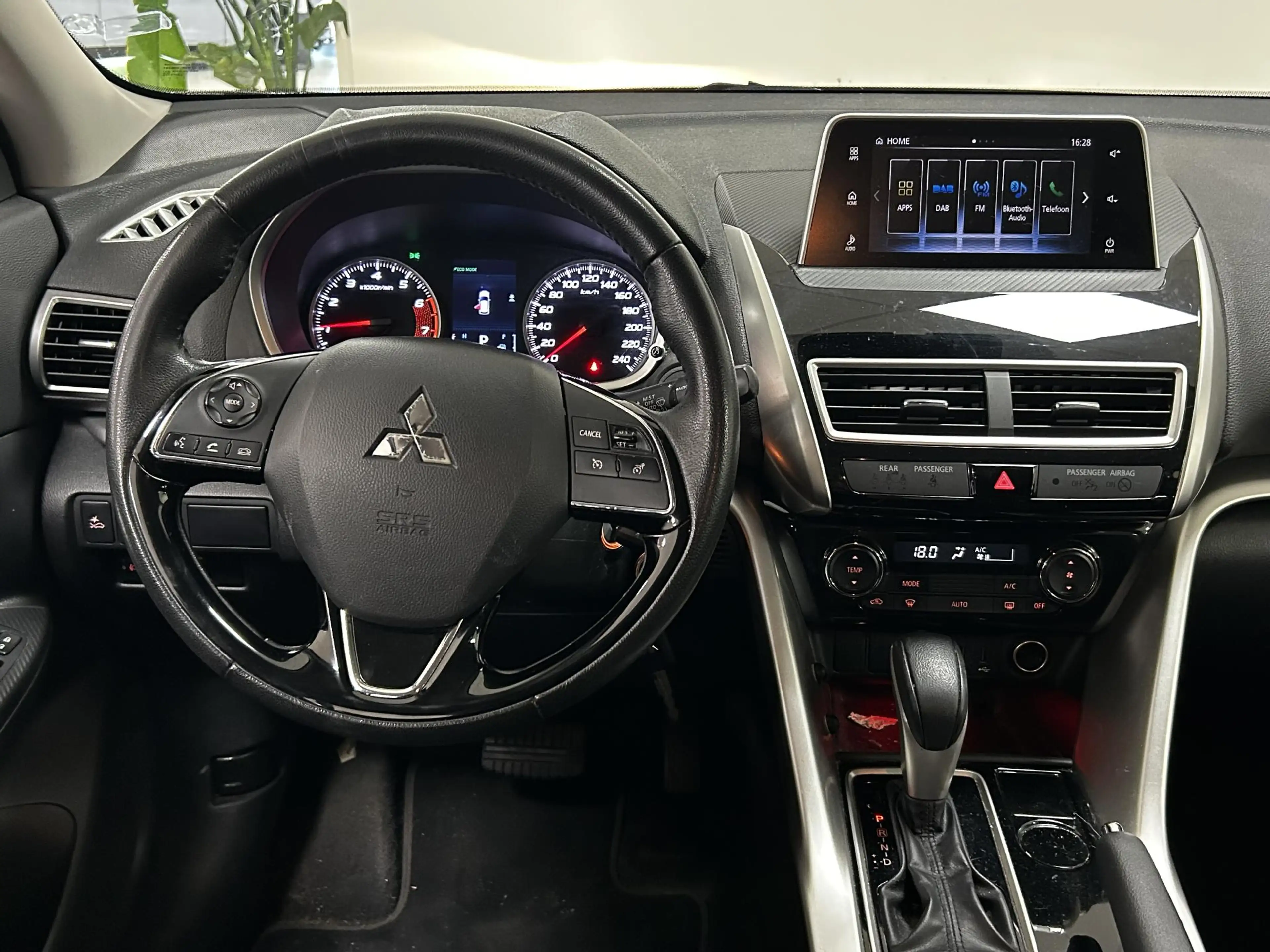Mitsubishi Eclipse Cross 1.5 DI-T Pure AFNEEMBARE TREKHAAK | APPLE CARPLAY — photo 3