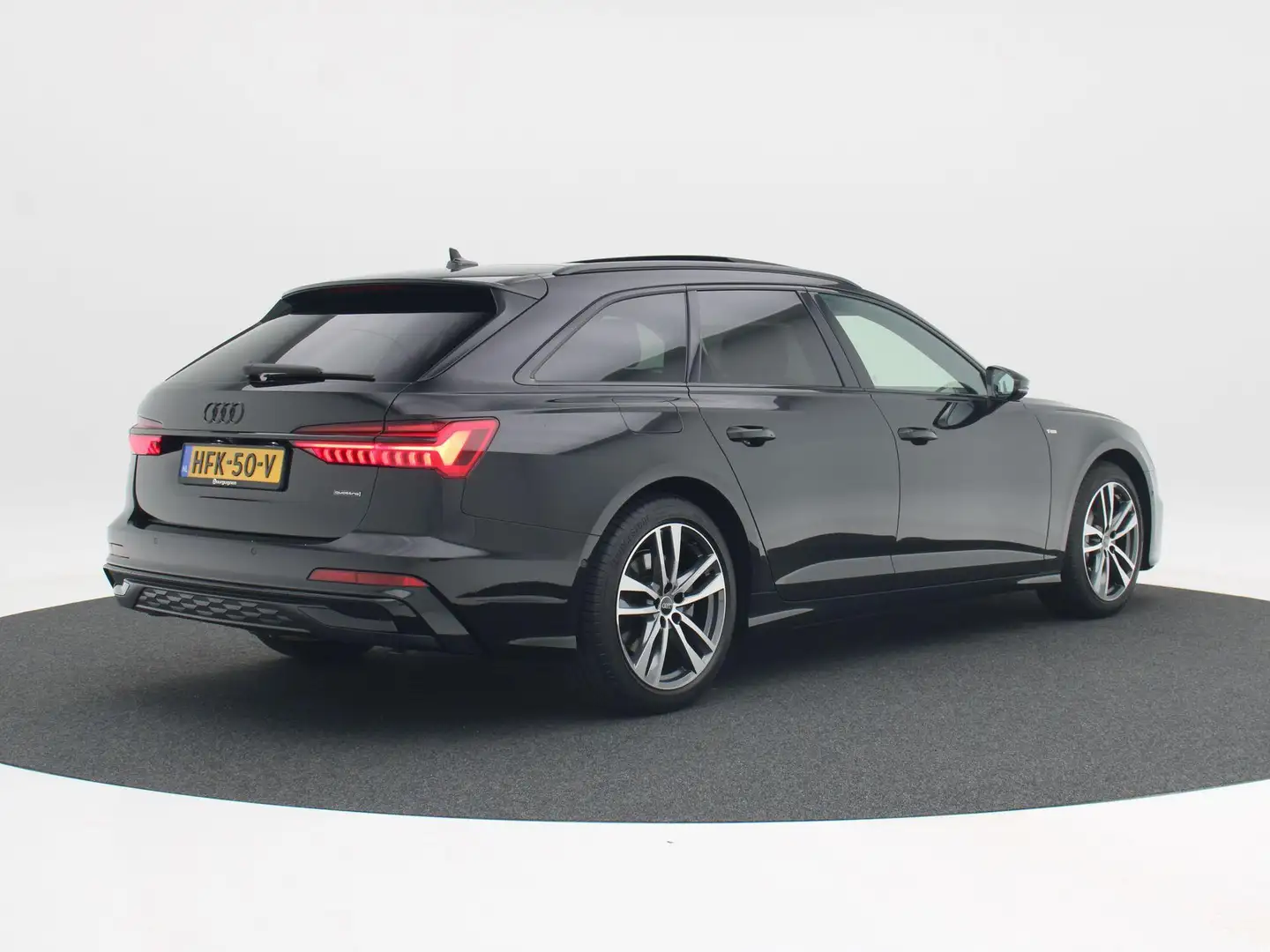 Audi A6 Avant Audi A6 50 TFSi e S-Line 299 Pk Automaat | F Zwart - 2
