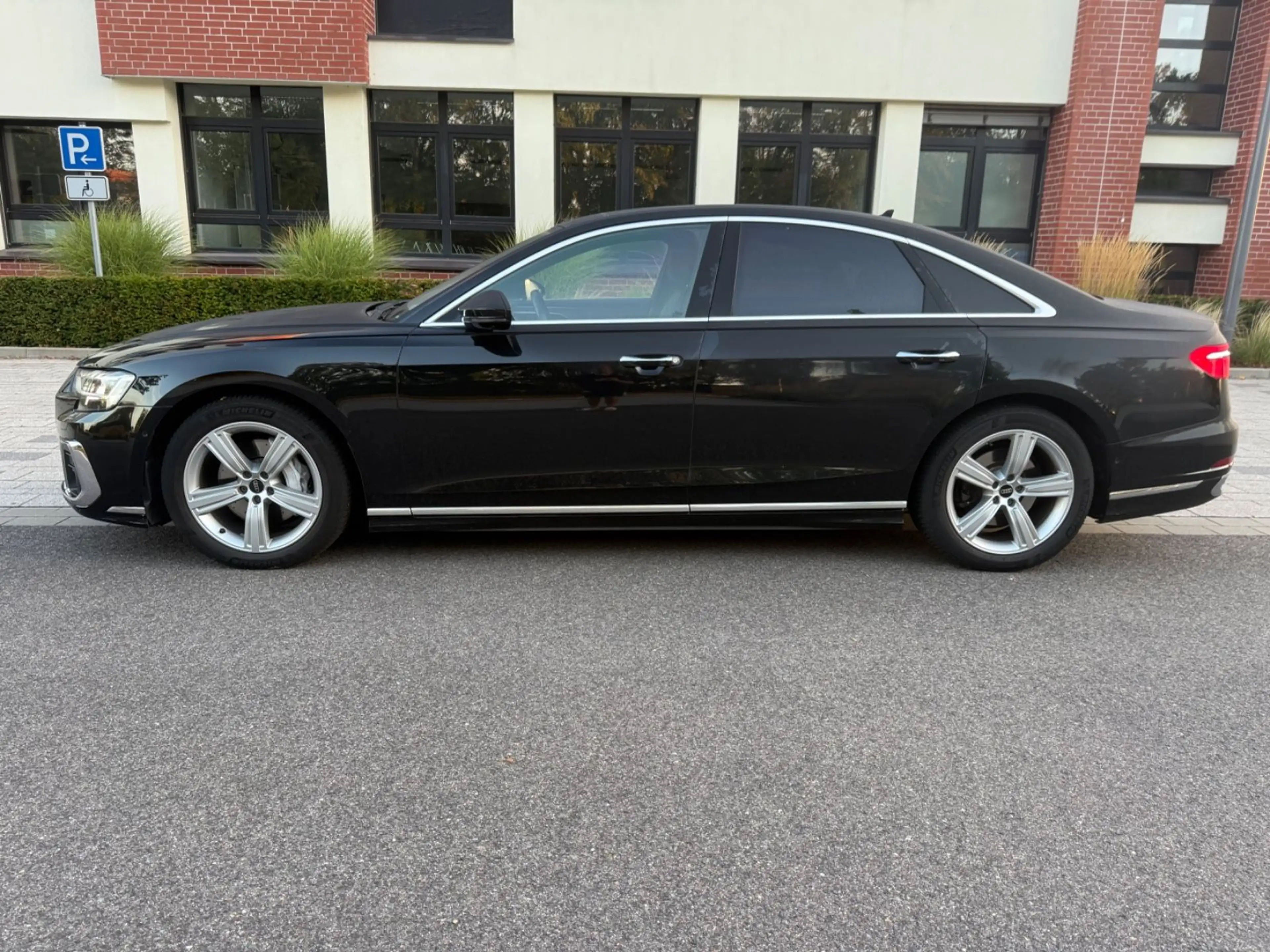 Audi A8 50 TDI quattro* Bang & Olufsen*MWST*LEDER* — photo 3