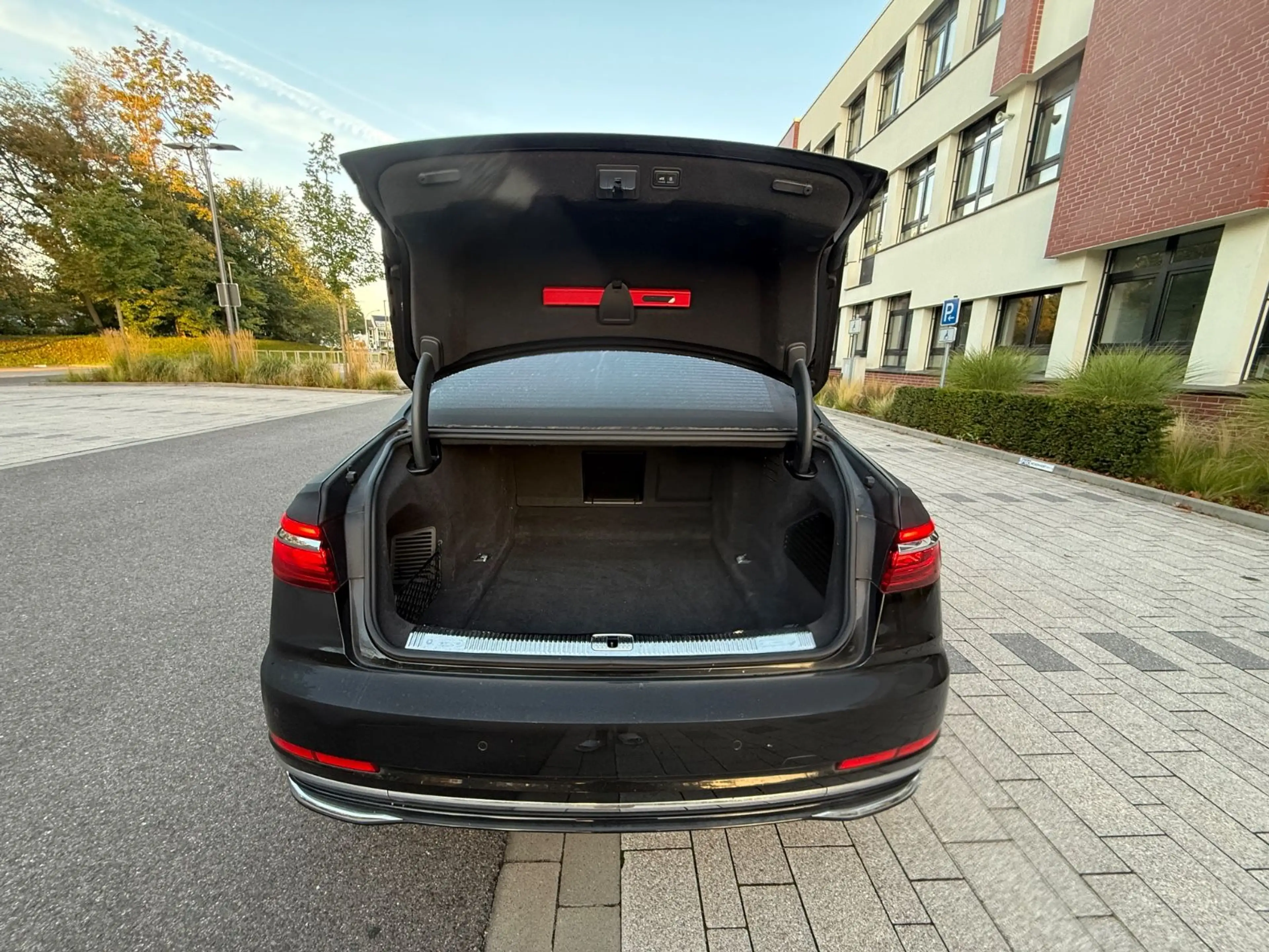 Audi A8 50 TDI quattro* Bang & Olufsen*MWST*LEDER* — photo 7