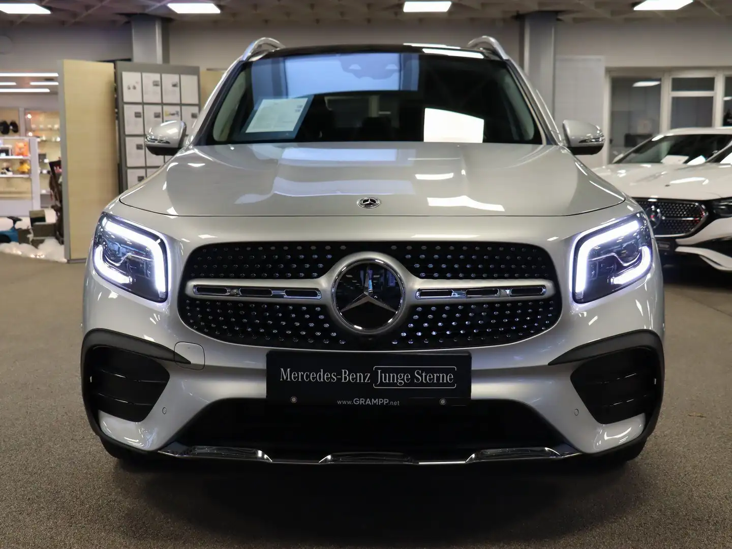 Mercedes-Benz GLB 200 AMG Pano/AHK/7Sitzer/Fahrassi/Kamera/LED Silber - 2