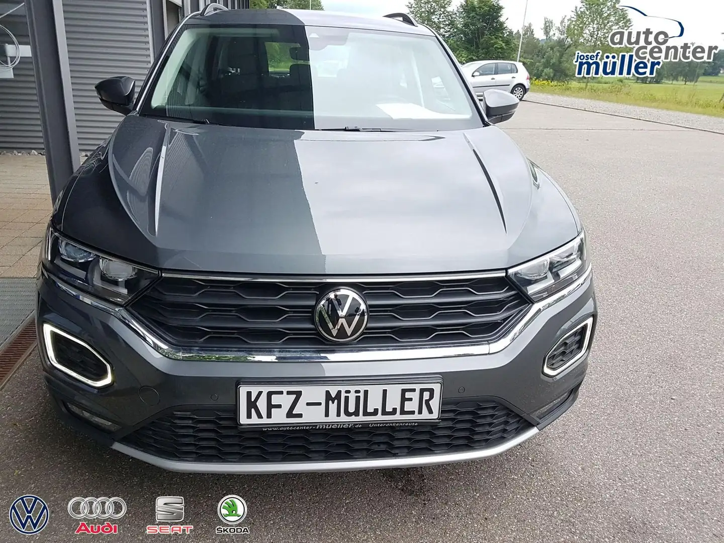 Volkswagen T-Roc LED"Kamera"Sitzh"PDC"ActiveInfo"ACC" 1,... Grau - 2