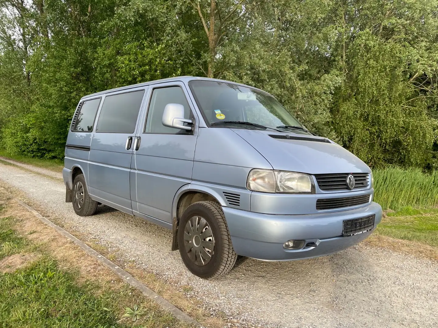 Volkswagen T4 Caravelle 2.5l TDI 1.Hand 9Sitzer Tüv=Neu! VB Blau - 1