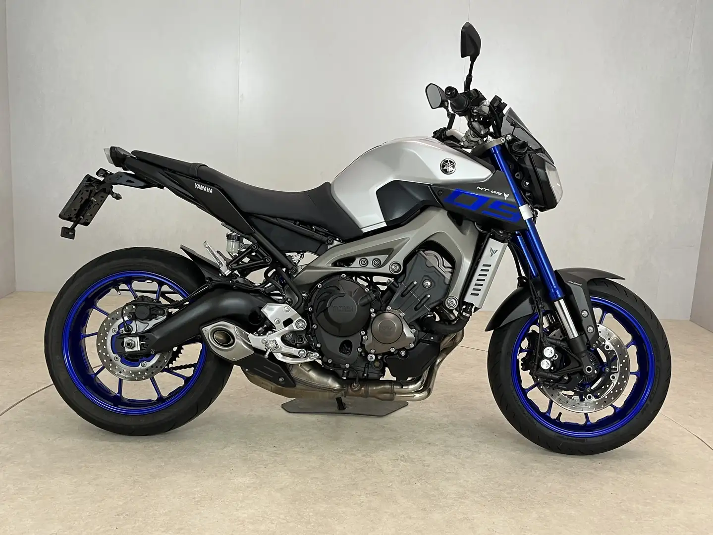 Yamaha MT-09 ABS Zilver - 1