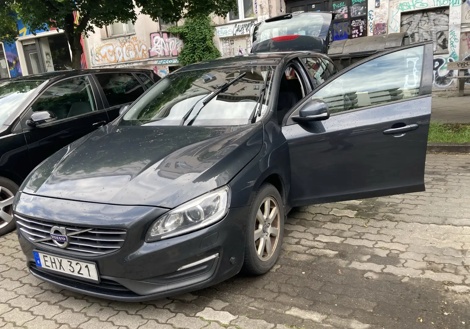 Volvo V60 D4 Geartronic Momentum Blu/Azzurro - 1