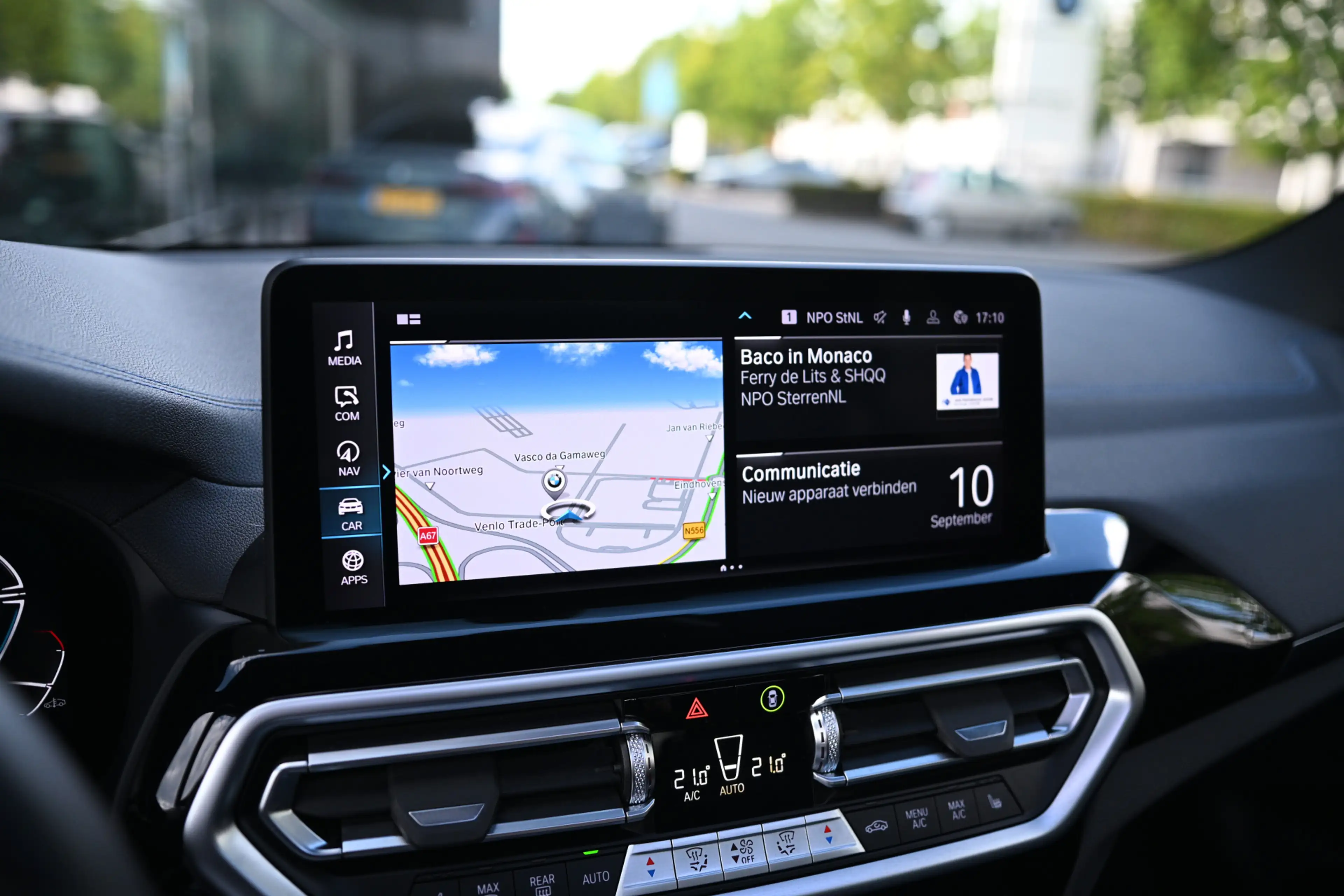 BMW iX3 High Executive / Panoramadak / Trekhaak / Comfort — photo 9