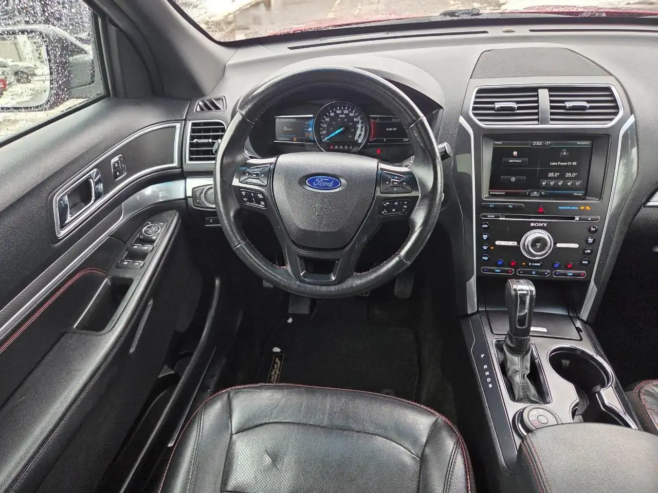 Ford Explorer photo Ford Explorer