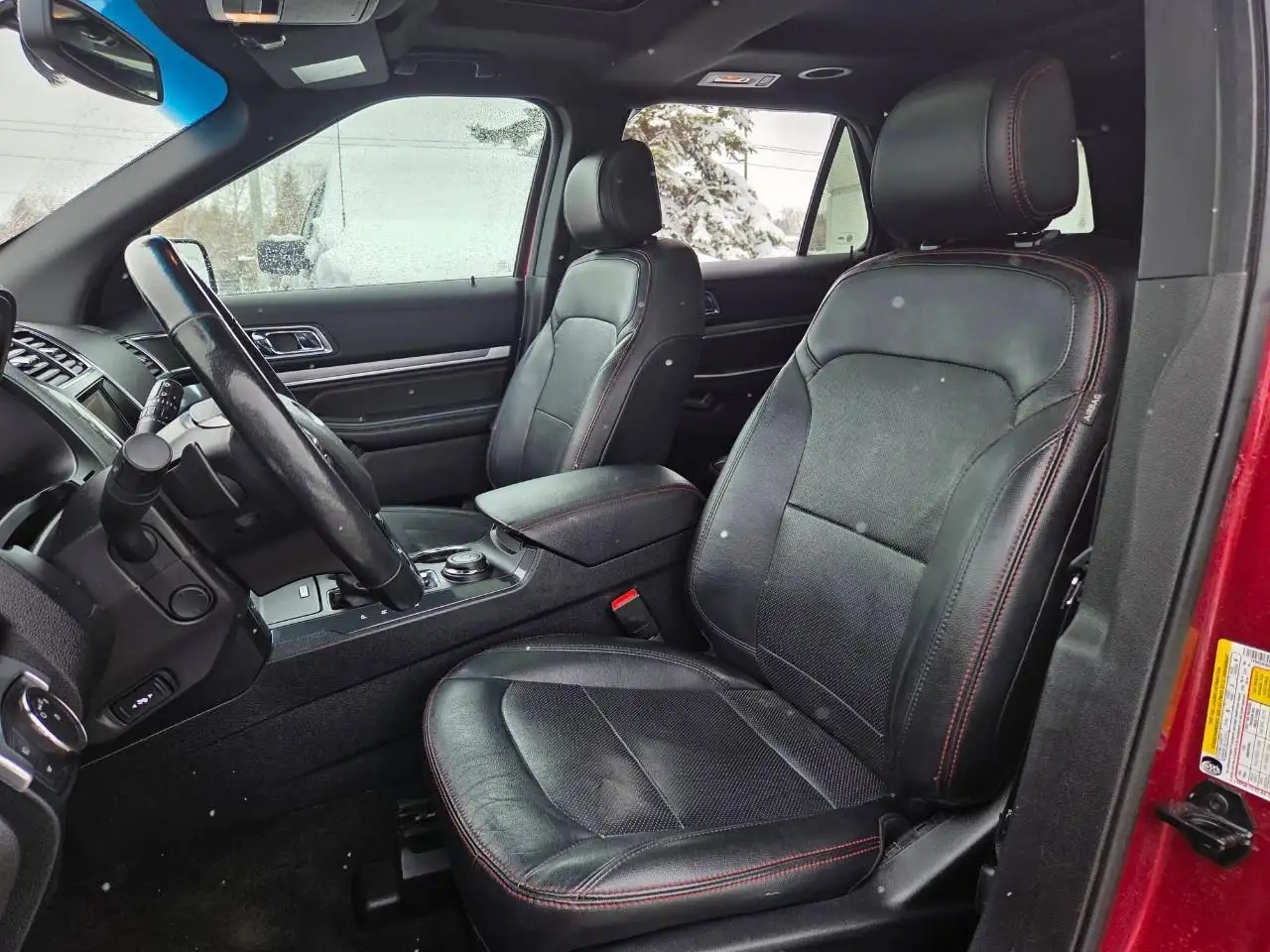 Ford Explorer photo Ford Explorer