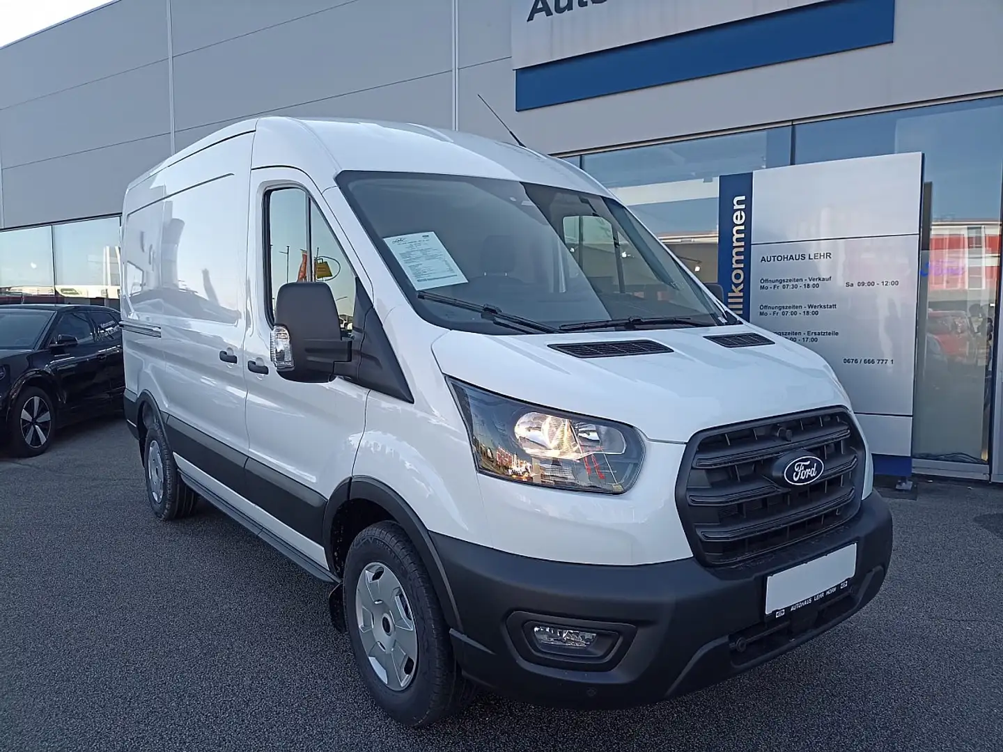 Ford Transit Transit Kastenwagen L2H2 3,5t 130PS; netto €32.... Weiß - 1