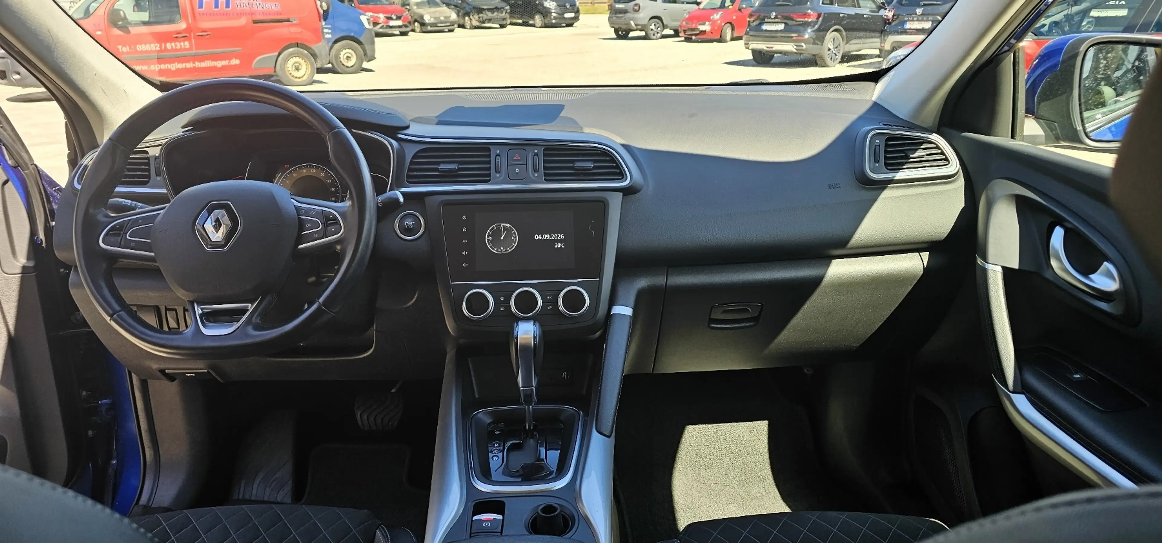 Renault Kadjar Intens TCe 160 EDC — photo 13