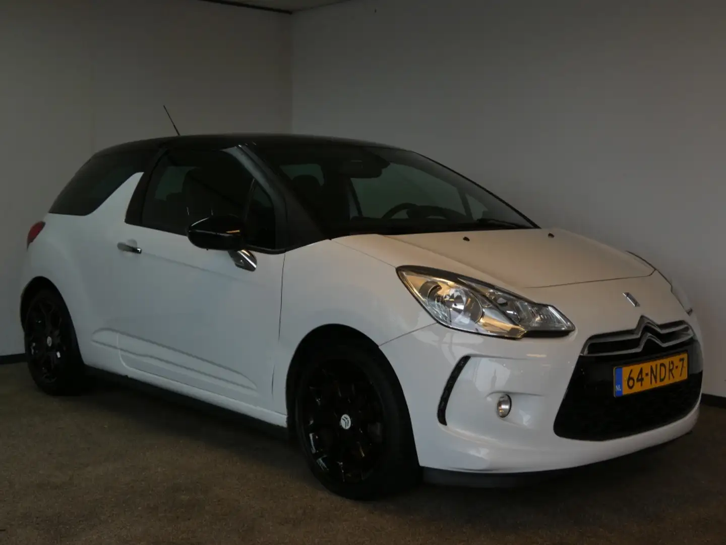 Citroen DS3 1.6 So Chic Nwe APK Blanc - 2