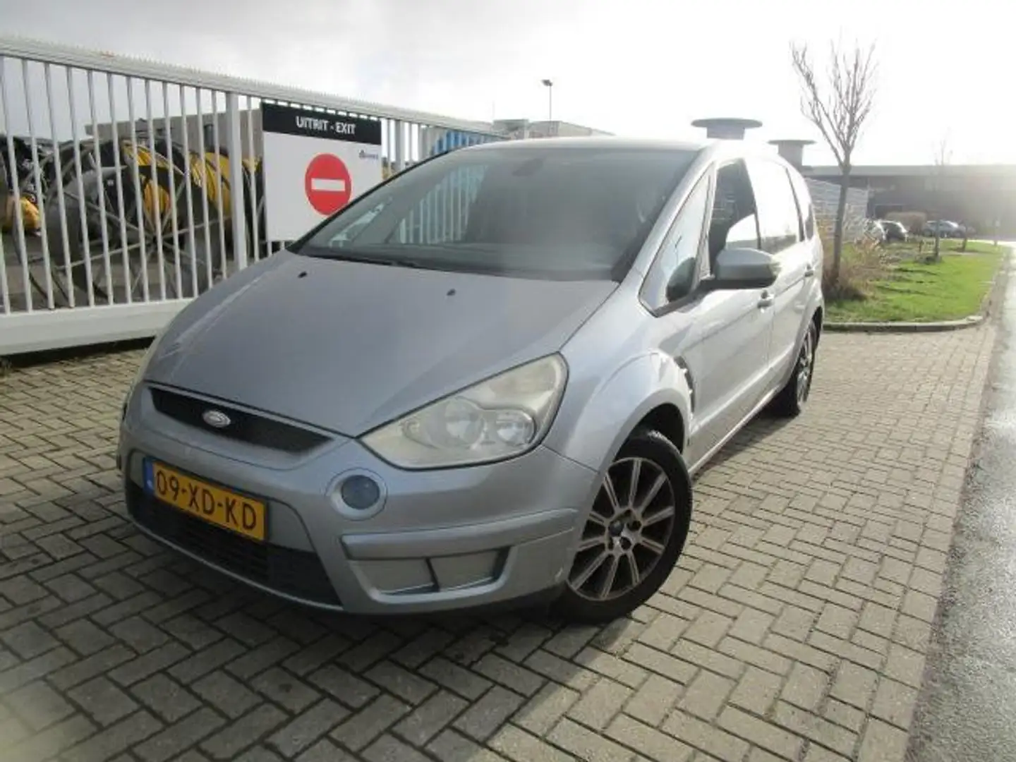 Ford S-Max 2.0-16V, 5 Persoons Gris - 1