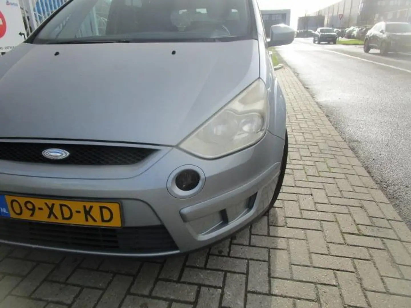 Ford S-Max 2.0-16V, 5 Persoons Gris - 2