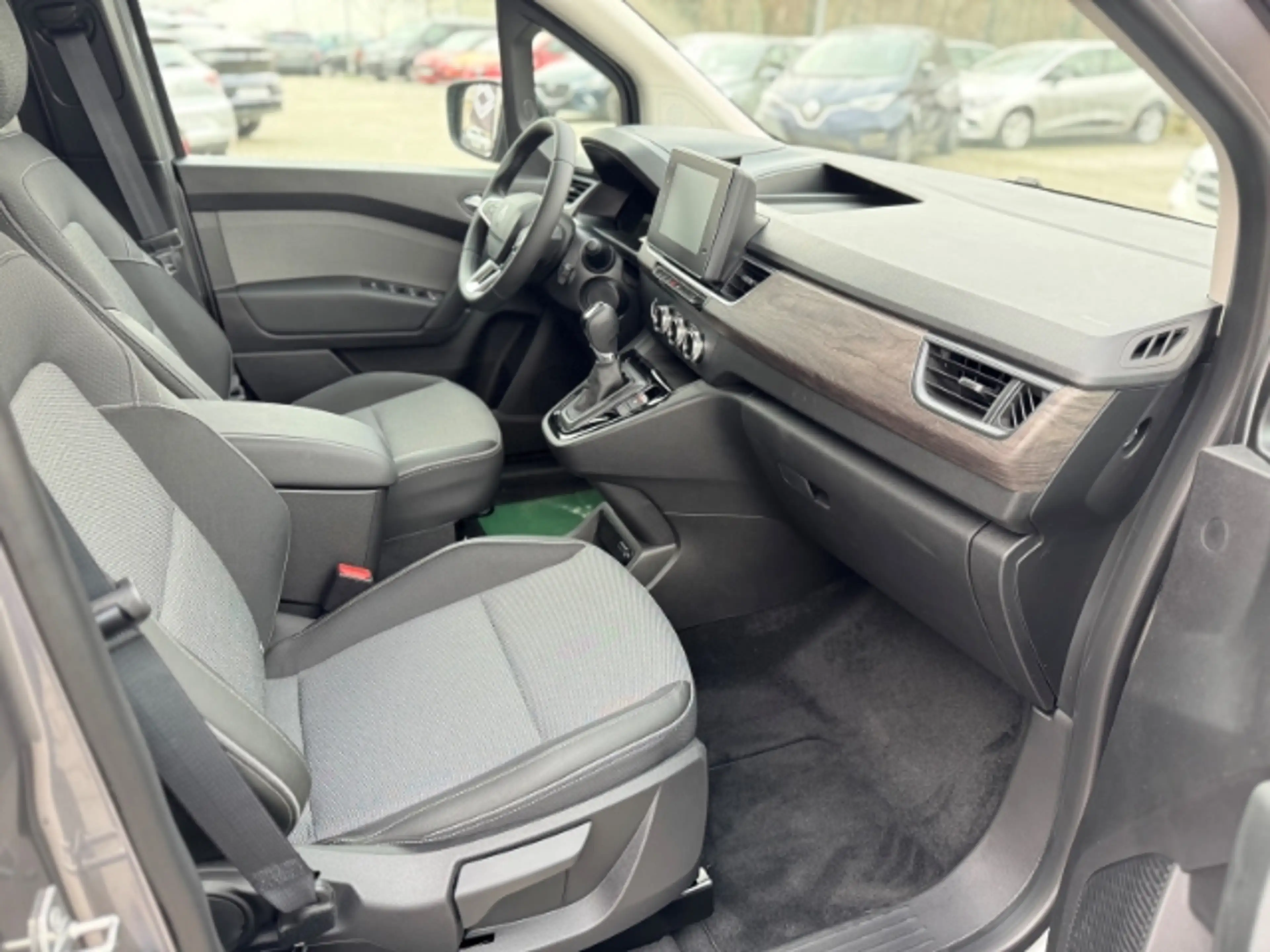 Renault Kangoo III Techno 1.3 TCe130 Autom+7 Sitzer — photo 14