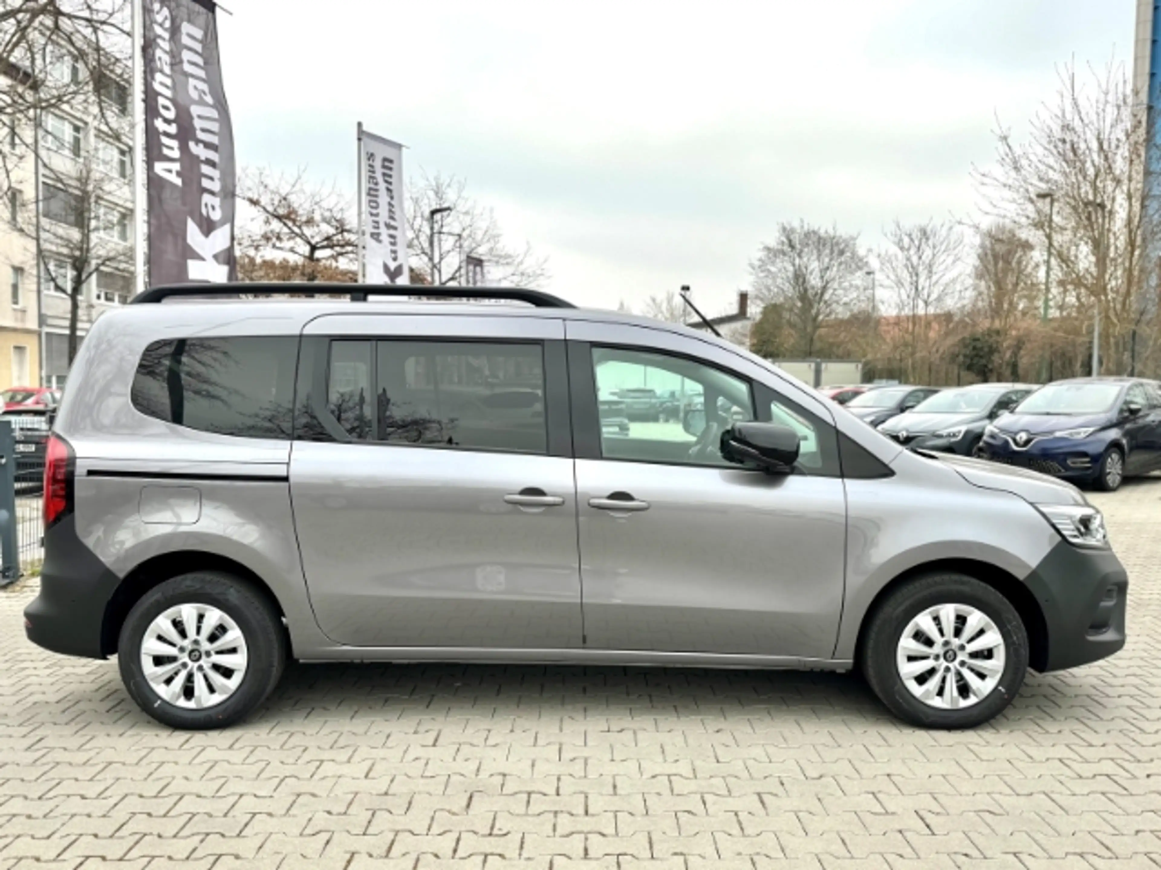 Renault Kangoo III Techno 1.3 TCe130 Autom+7 Sitzer — photo 4