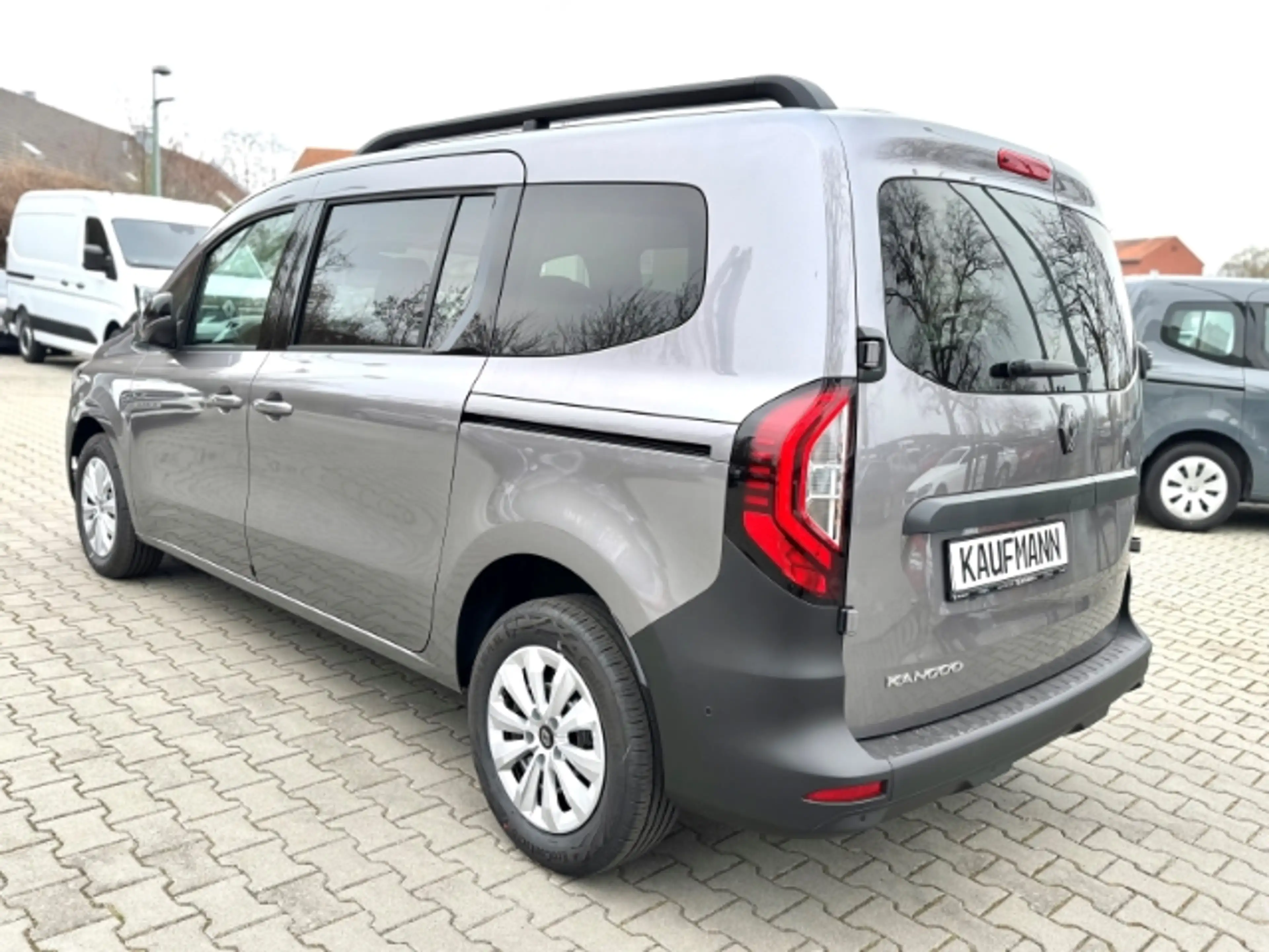 Renault Kangoo III Techno 1.3 TCe130 Autom+7 Sitzer — photo 8