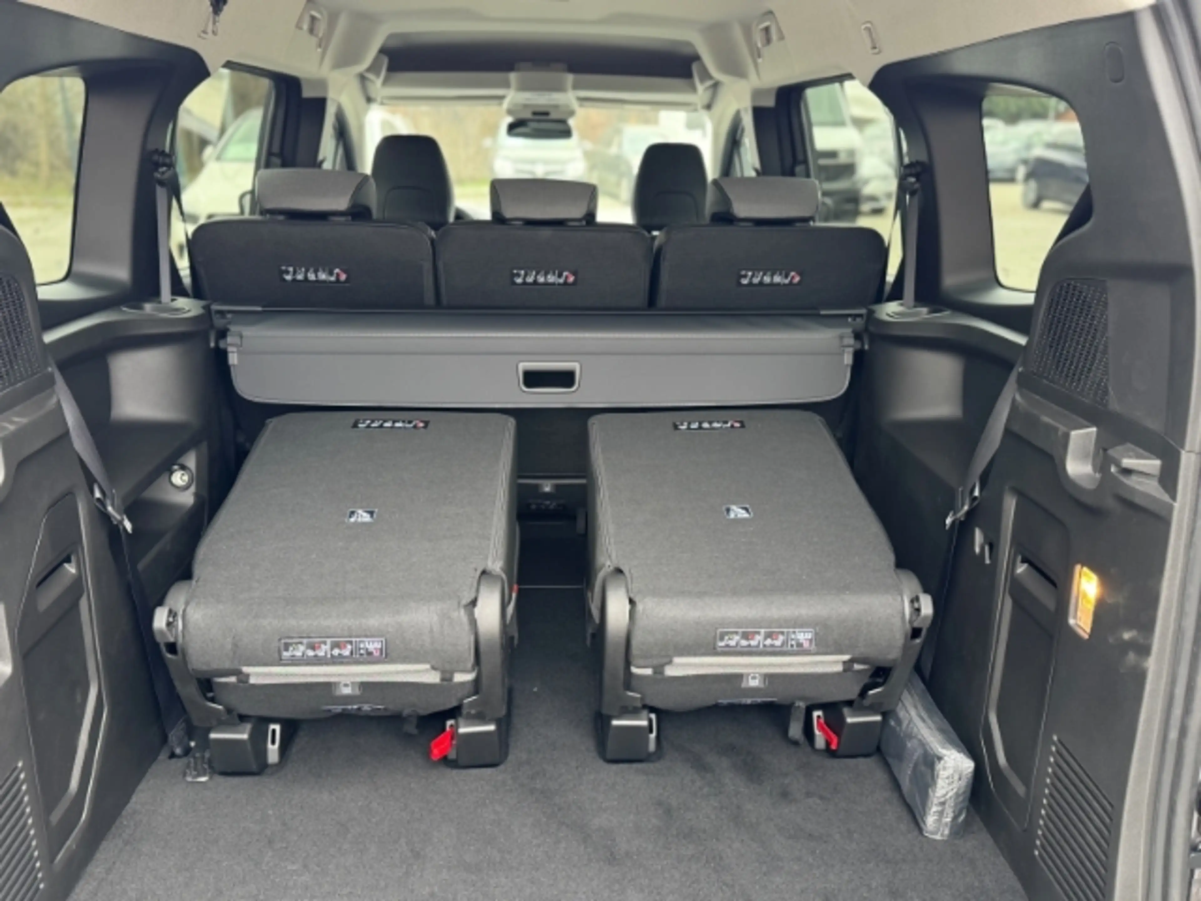 Renault Kangoo III Techno 1.3 TCe130 Autom+7 Sitzer — photo 7
