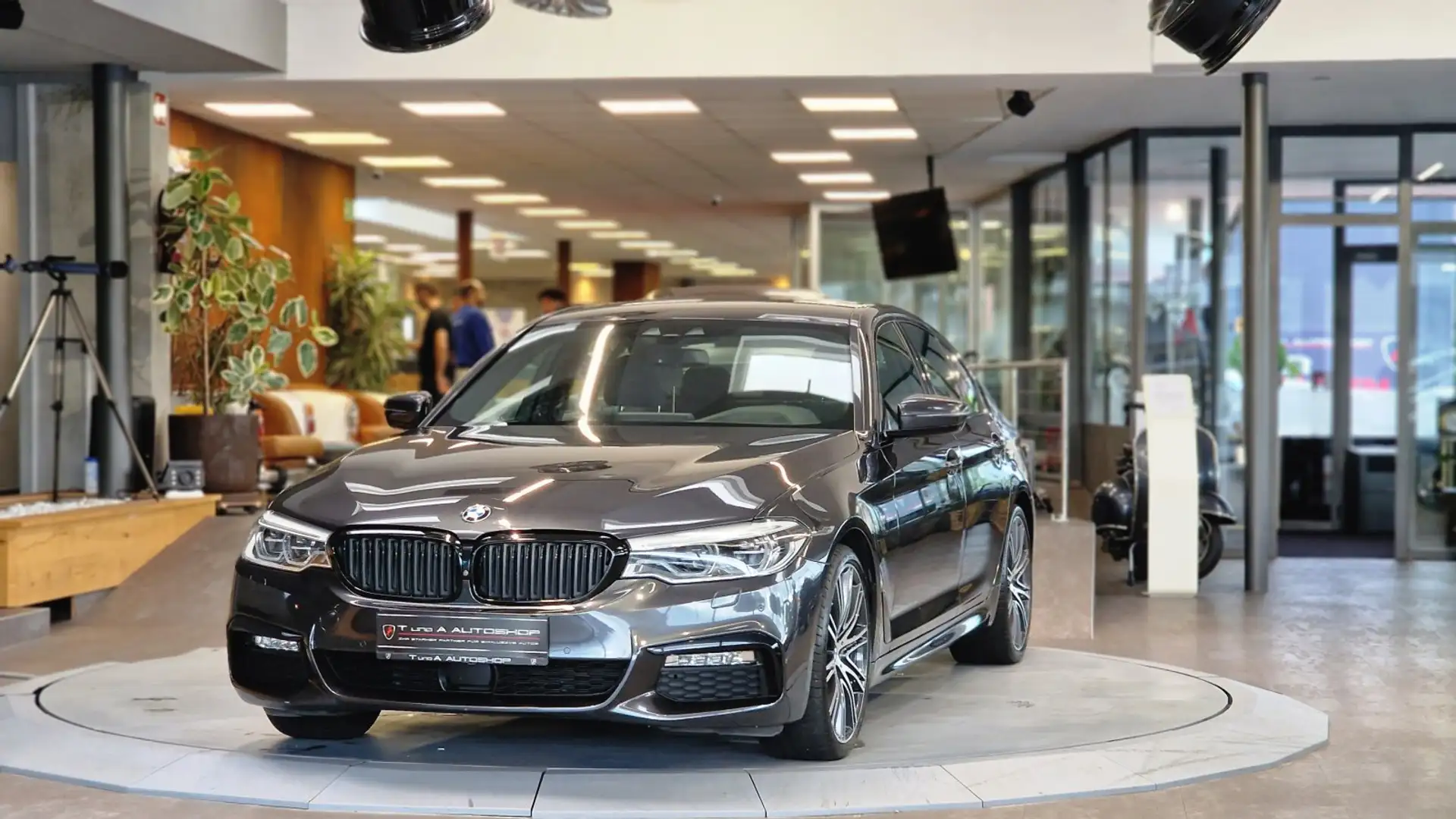 BMW 540 i Heck B58 M-Paket Aut. *Head-up*Harman/Kardon*360 Noir - 2