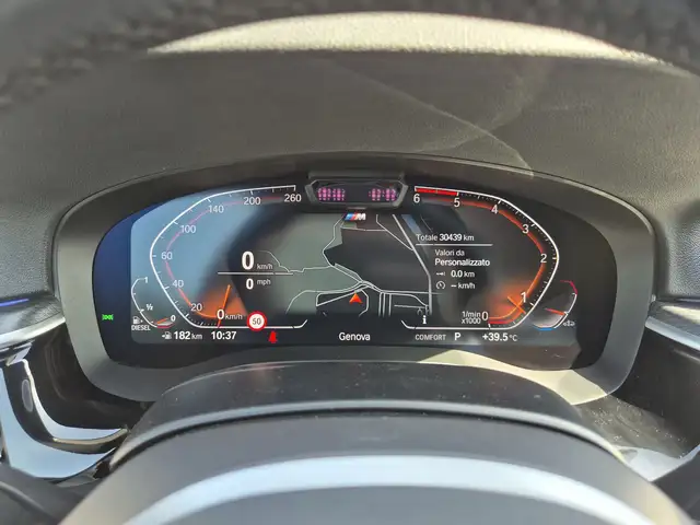 BMW 5 Series view 14