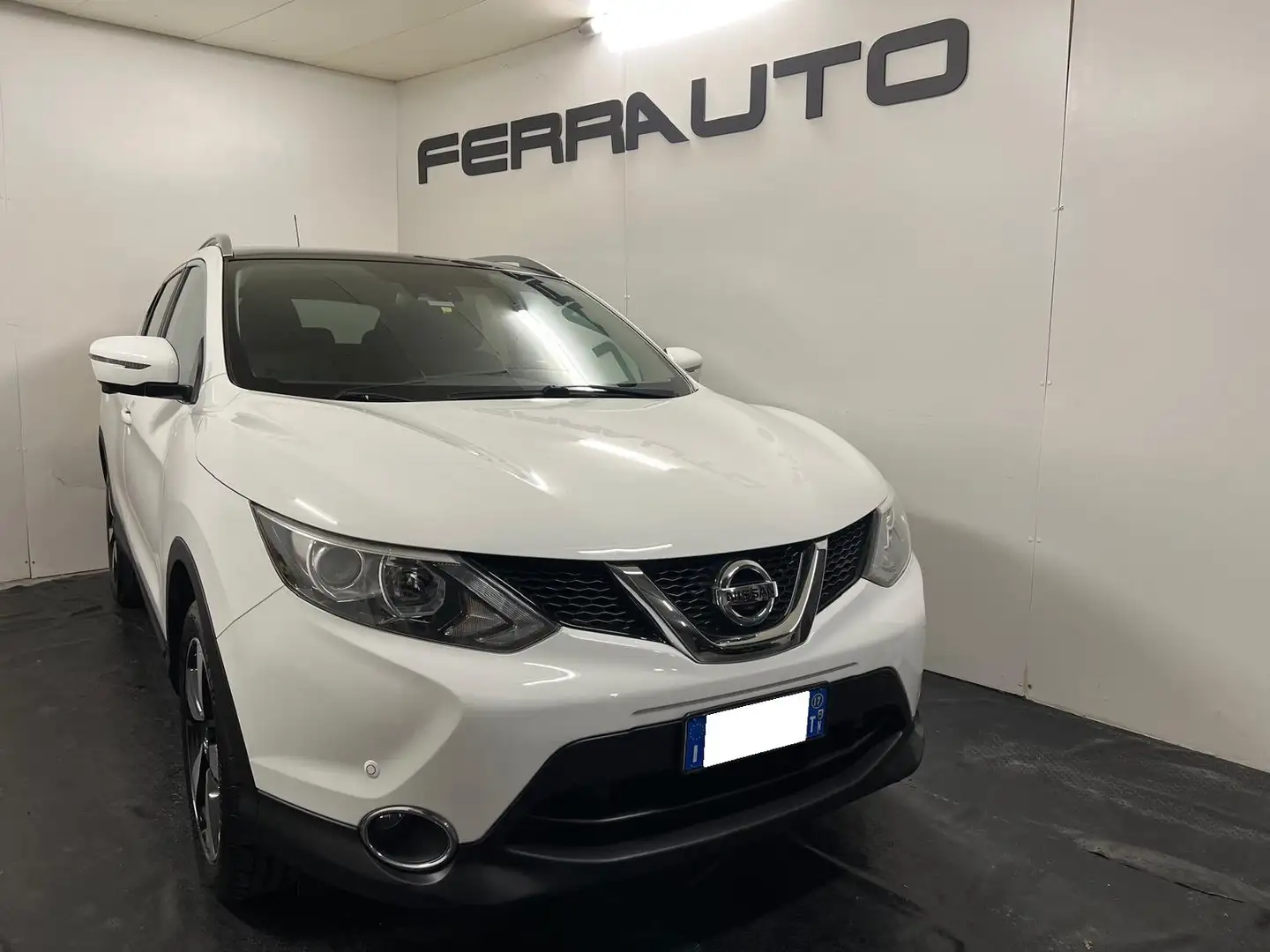 Nissan Qashqai Qashqai II 2014 1.5 dci N-Vision 110cv Blanc - 2
