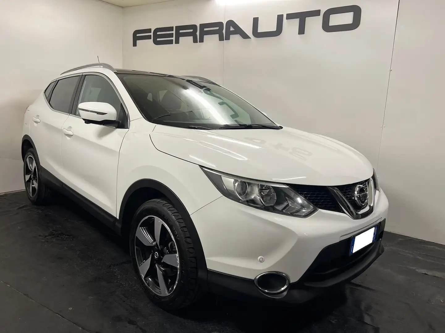 Nissan Qashqai Qashqai II 2014 1.5 dci N-Vision 110cv Blanc - 1