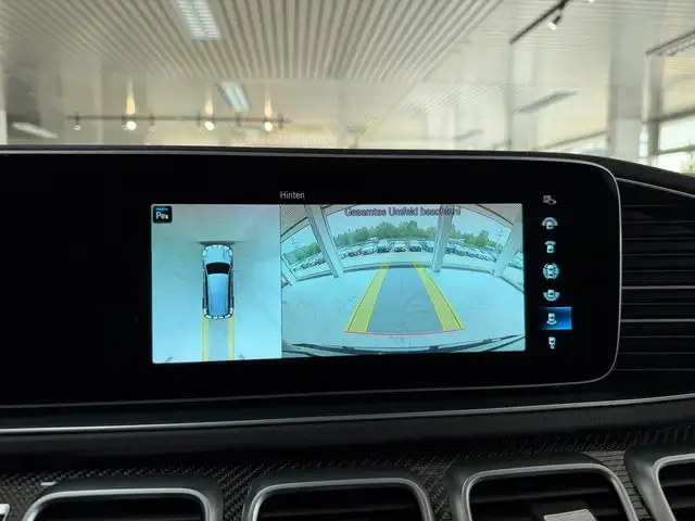 Mercedes-Benz GLS view 22