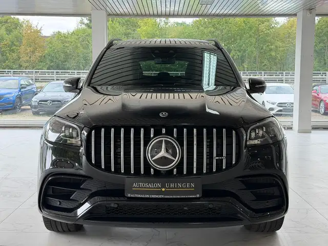 Mercedes-Benz GLS view 3