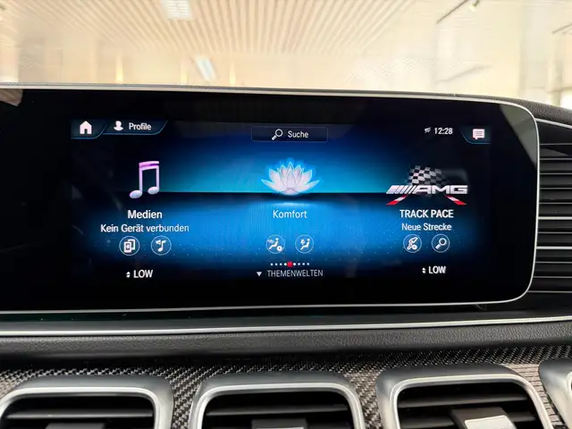 Mercedes-Benz GLS view 29
