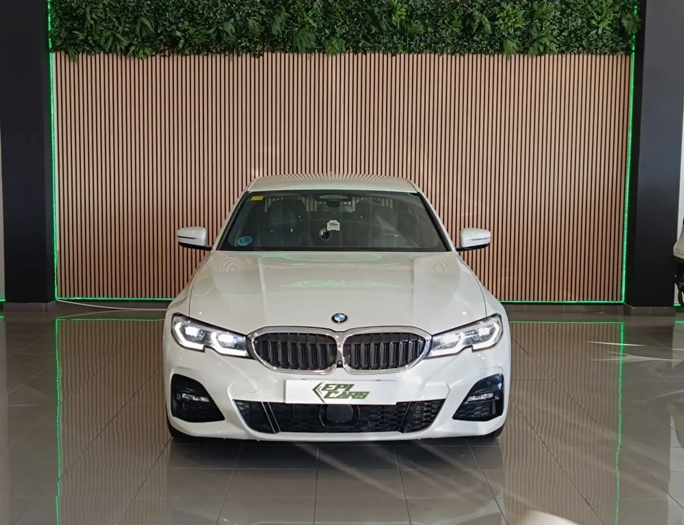 BMW 320 320dA xDrive Weiß - 2