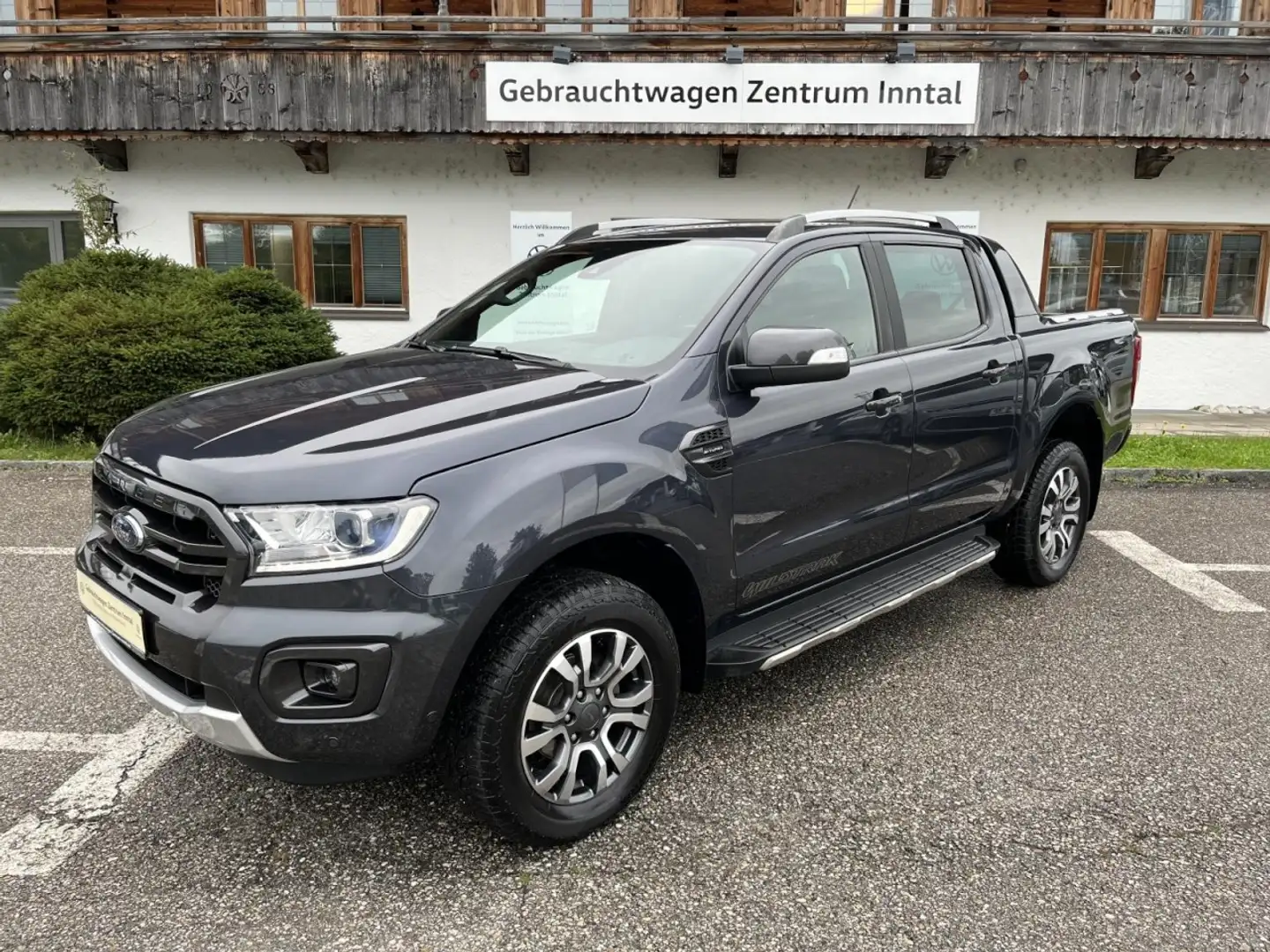 Ford Ranger 2,0 Wildtrack 4x4 Automatik (AHK+Navi+Kamera) Grau - 2