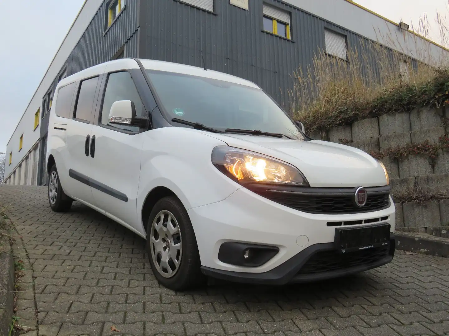 Fiat Doblo Doblò 1.6 l SX Maxi Kombi Blanc - 1