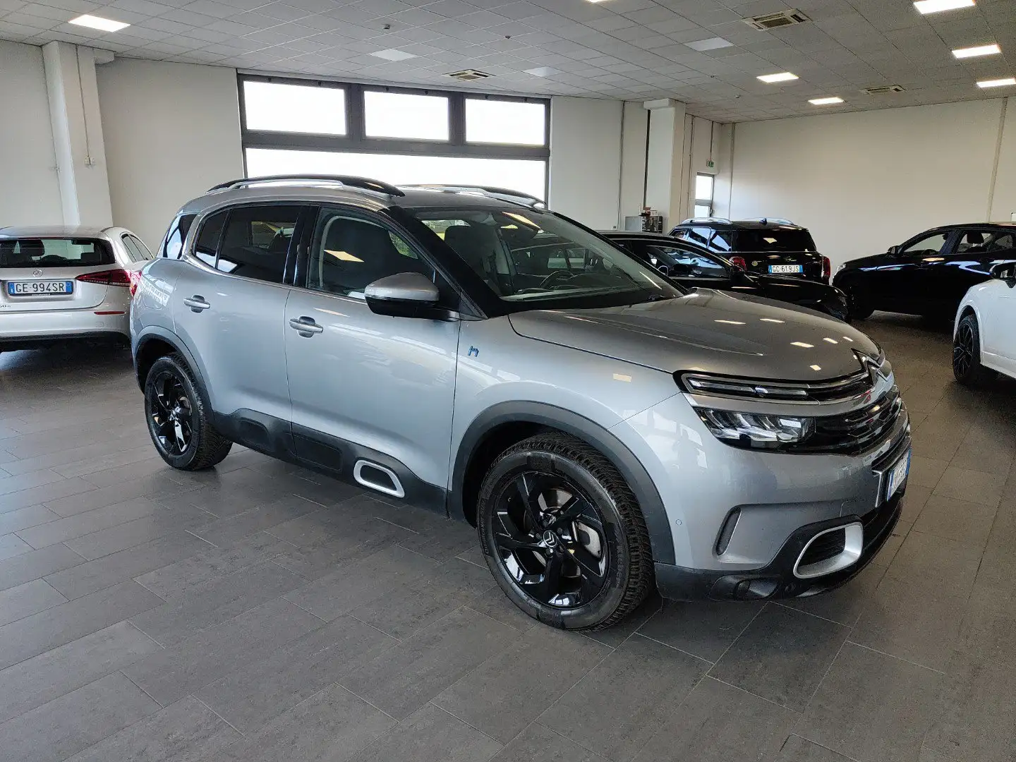 Citroen C5 Aircross 225 e Hybrid Shine EAT8 Navi Fari LED Cerchi 18” Grijs - 2