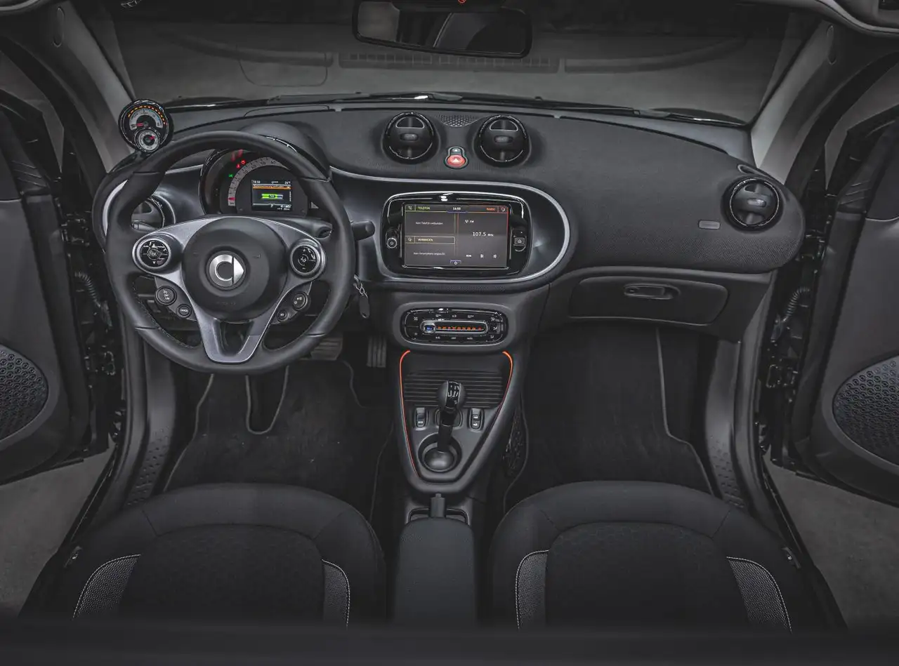 smart forTwo 2024 — фото 13