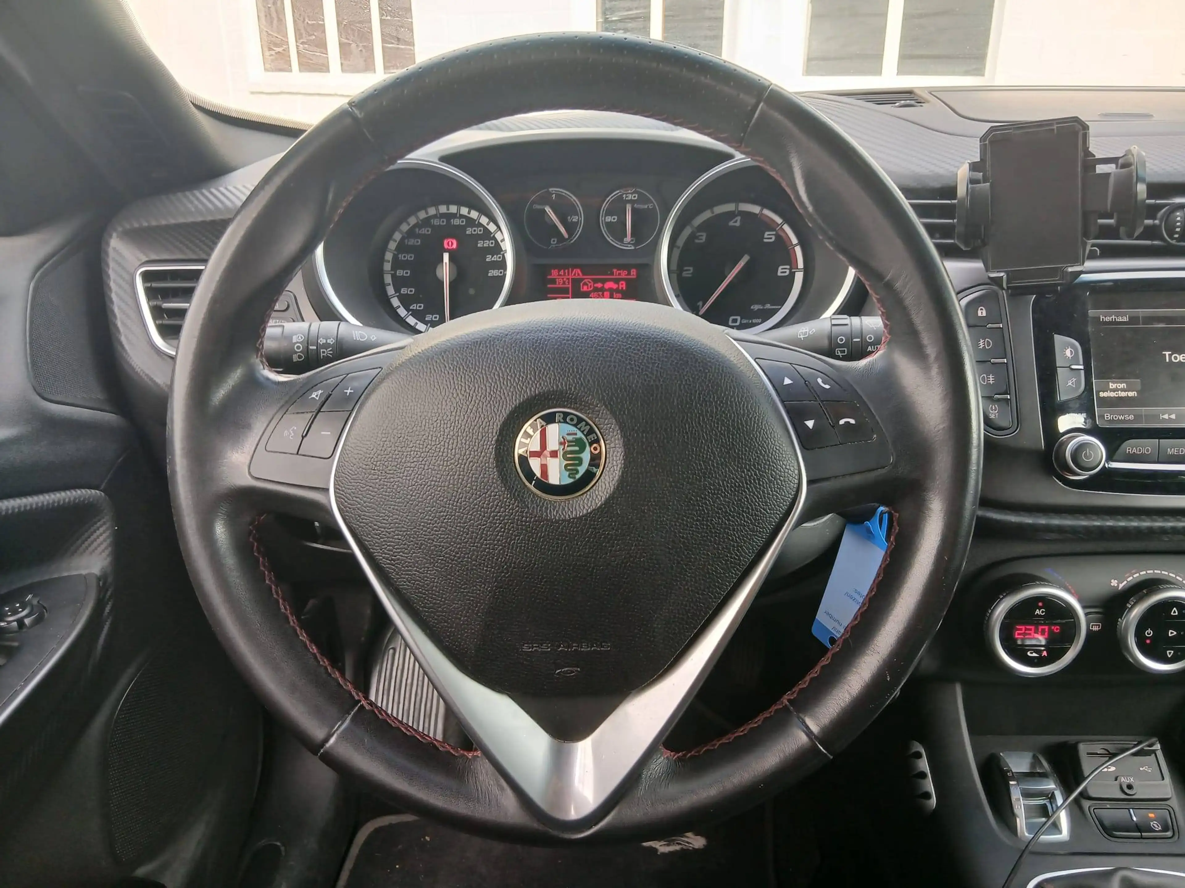 Alfa Romeo Giulietta Giulietta 1.6 JTDm Sprint * 1er PROPRIETAIRE * DISTRIBUTION FAITE * AIRCO * CAPT AR * 158X60 Mois — photo 6
