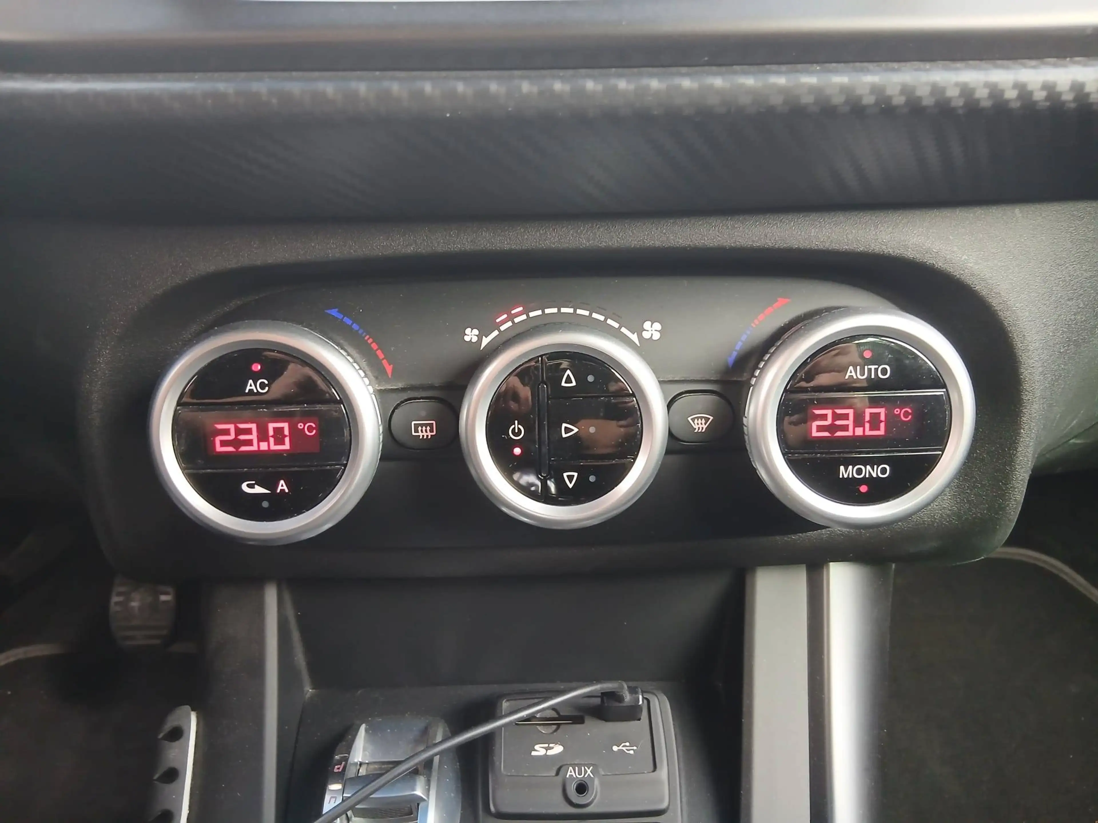 Alfa Romeo Giulietta Giulietta 1.6 JTDm Sprint * 1er PROPRIETAIRE * DISTRIBUTION FAITE * AIRCO * CAPT AR * 158X60 Mois — photo 13