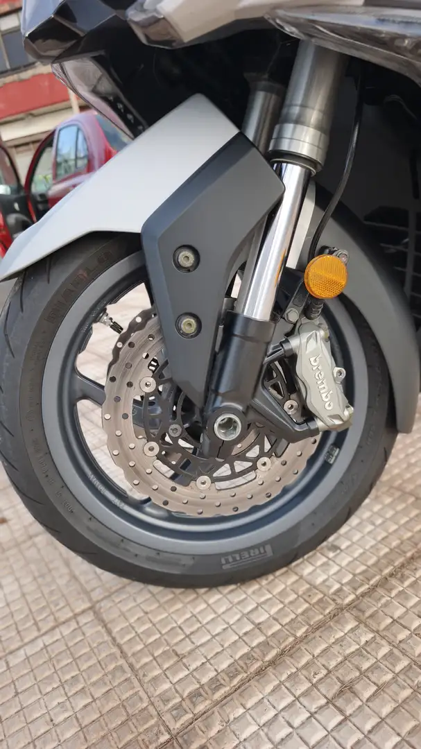 Kymco AK 550 Gris - 2