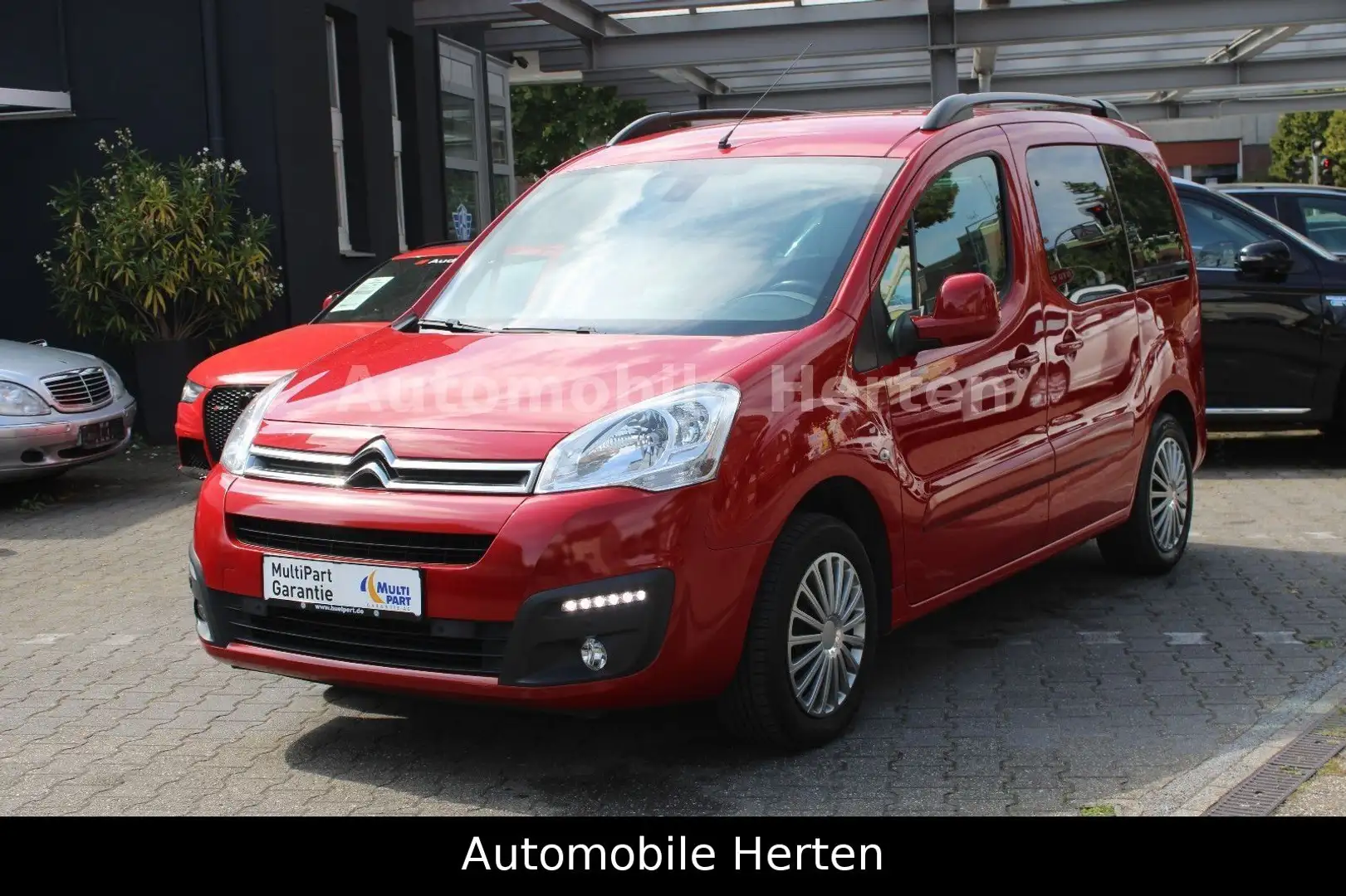 Citroen Berlingo 1.2 Kombi Shine*KLIMA*SHZ*TEMPOMAT! Rouge - 1