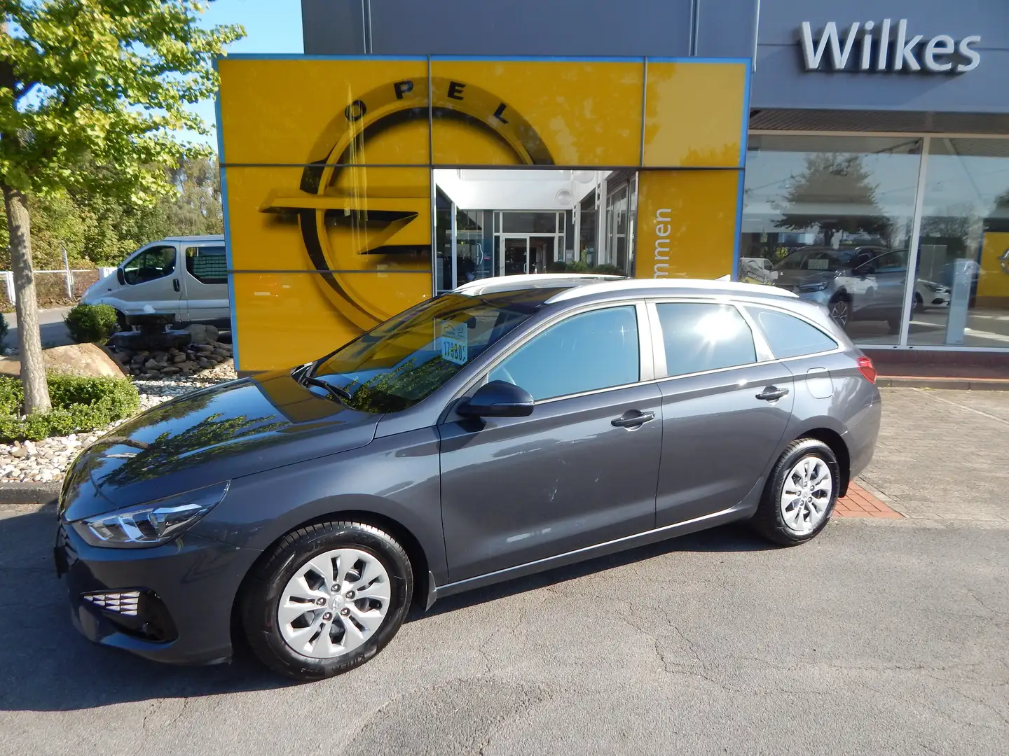 Hyundai i30 Kombi 1.0 T-GDI DCT EDITION 30 Grijs - 1