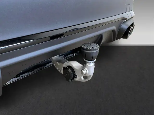 Mercedes-Benz GLC Class view 11