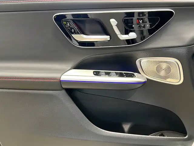 Mercedes-Benz GLC Class view 13