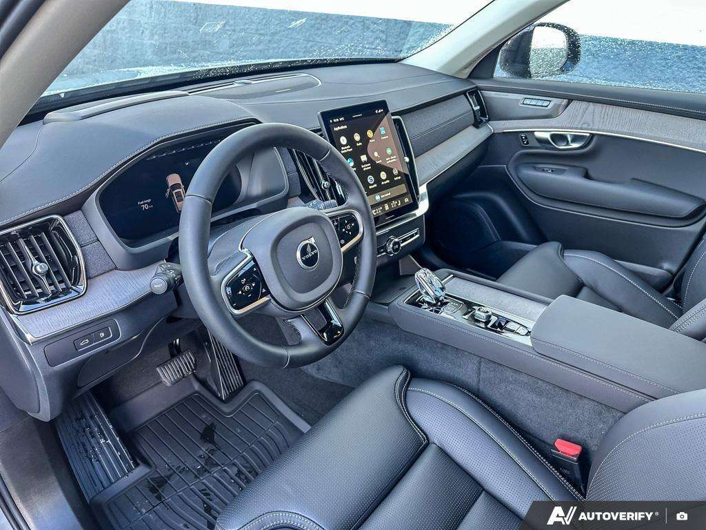 2026 Volvo XC90 T8 AWD Ultra Dark Theme 7-Seater thumb 13