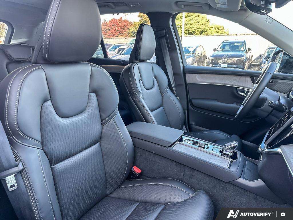 2026 Volvo XC90 T8 AWD Ultra Dark Theme 7-Seater thumb 22