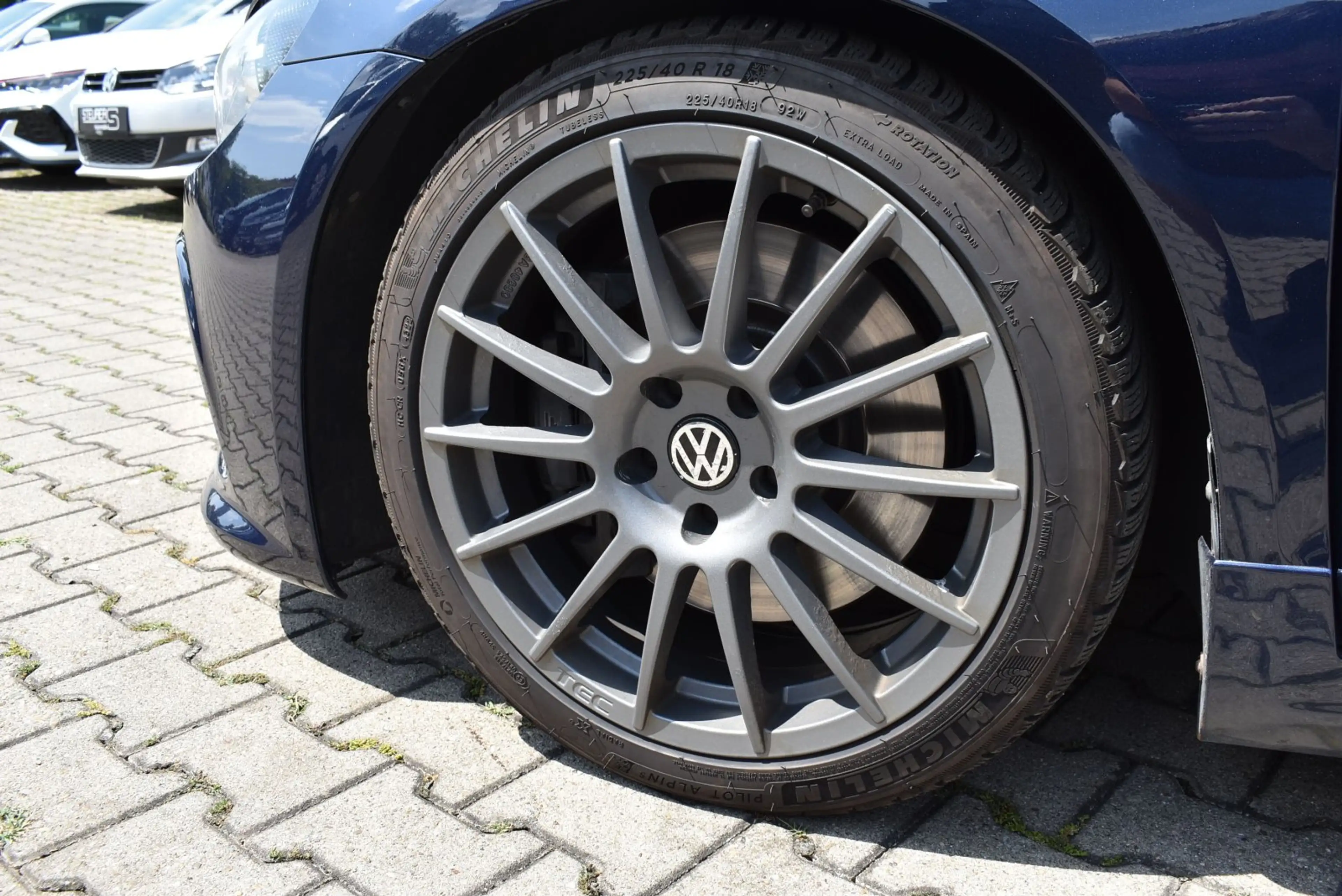 Volkswagen Scirocco 2.0 TSI R DSG Schalensitze Panodach Navi — photo 2