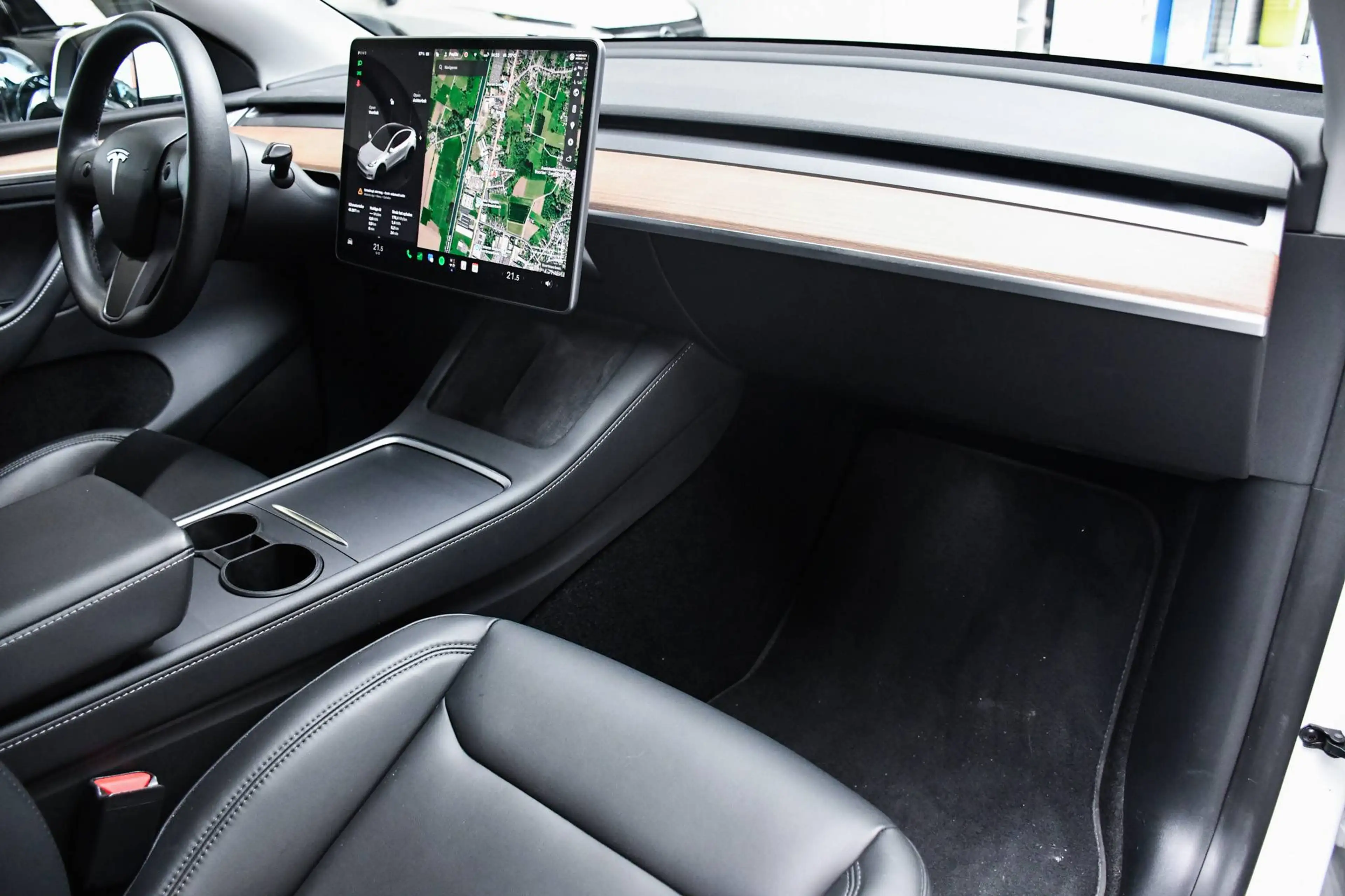 Tesla Model Y Model Y 72.5 kWh Dual Motor Performance (393 kW) - LEDER / PANORAMISCH DAK / NAVIGATIE / CAMERA / BLIS — photo 8