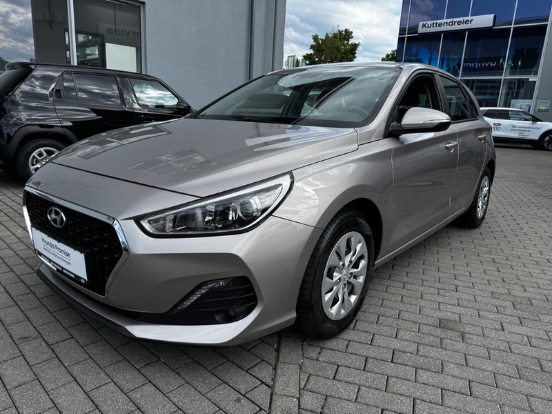 Hyundai i30 1.4 Select DynLicht Fernlichtass. PDC SpurH — photo 4