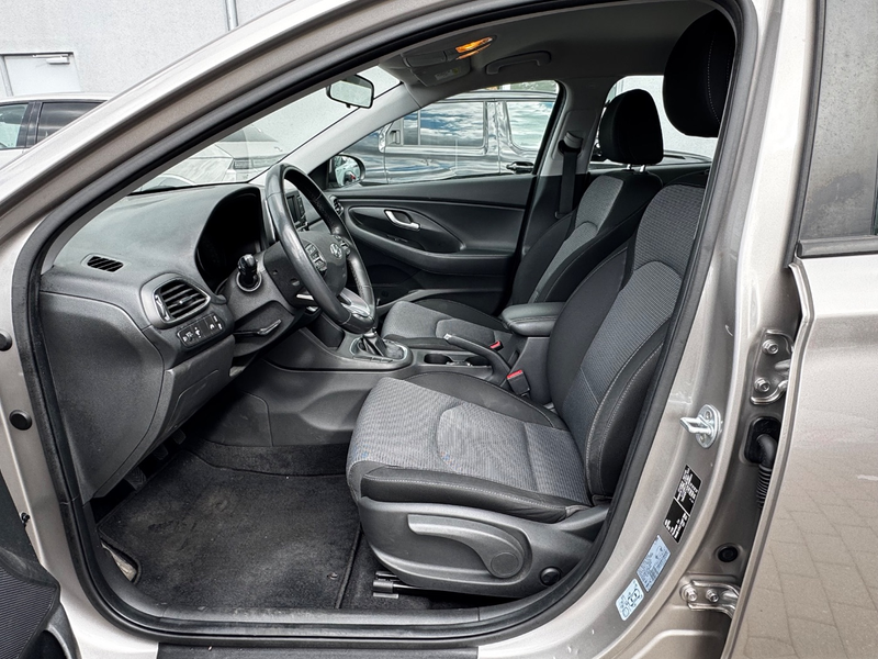 Hyundai i30 1.4 Select DynLicht Fernlichtass. PDC SpurH — photo 10