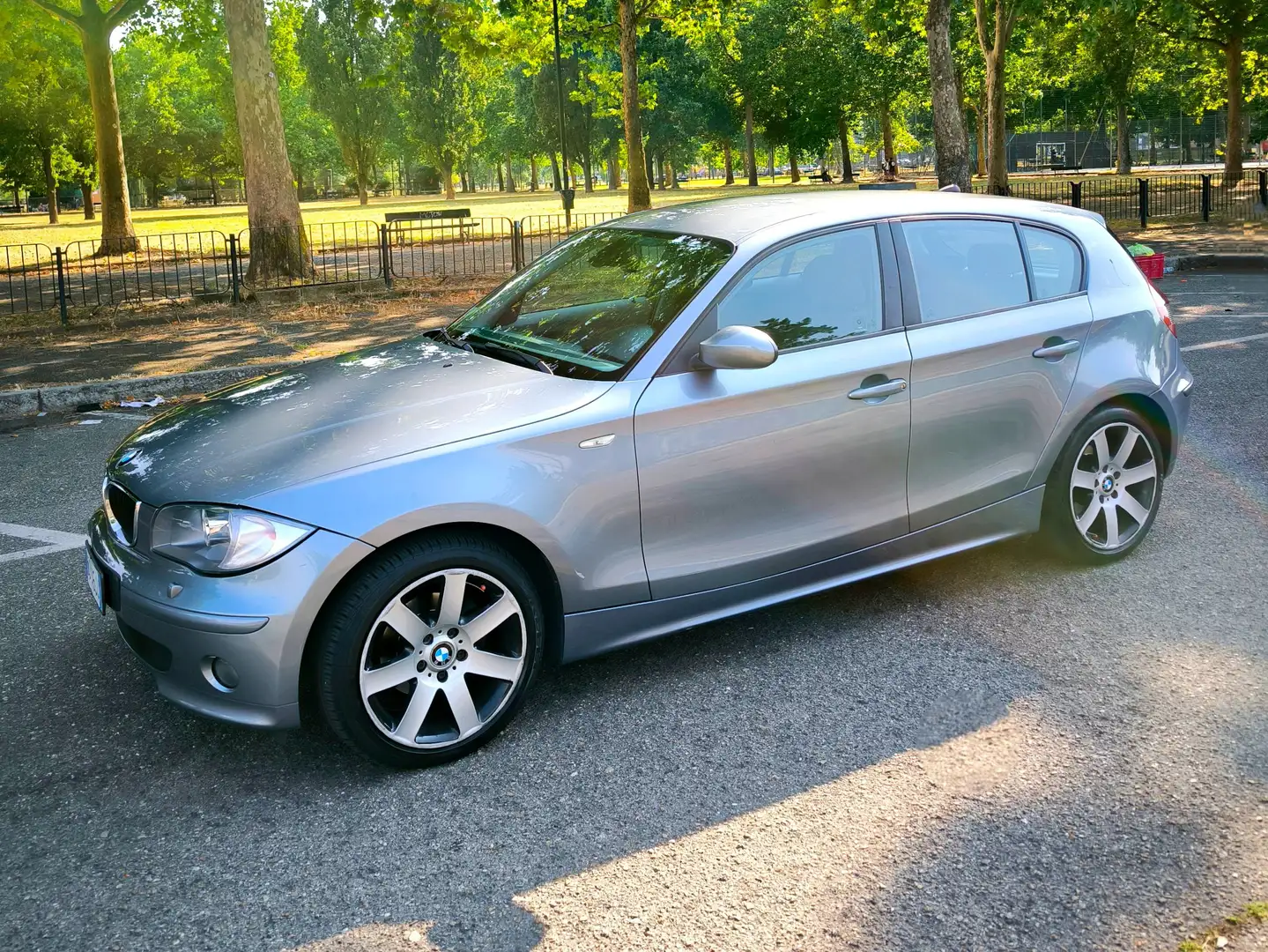BMW 118 118d Futura dpf Grigio - 2